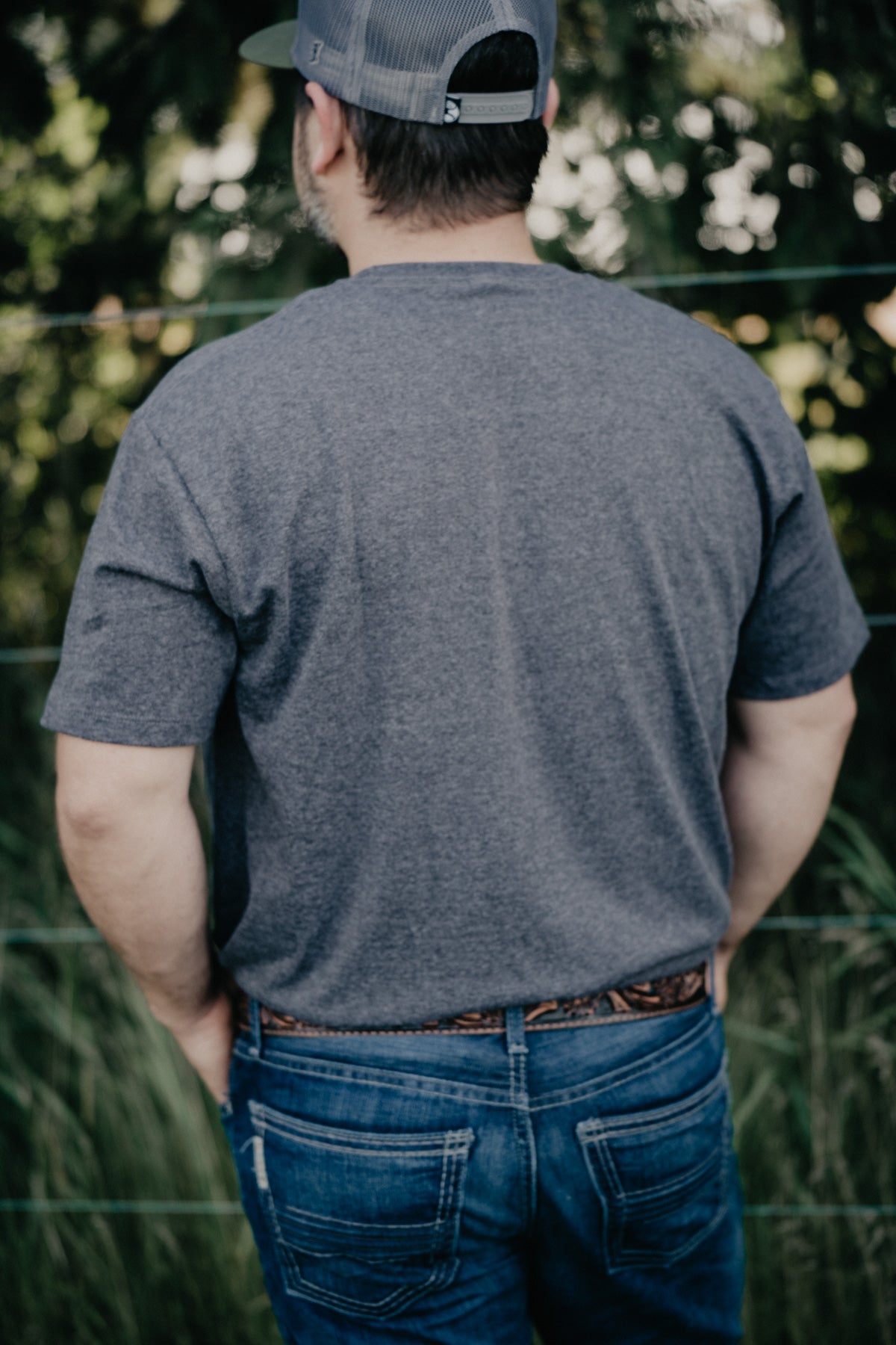 Men's CINCH Heathered Charcoal T-Shirt with Bucking Bull Design