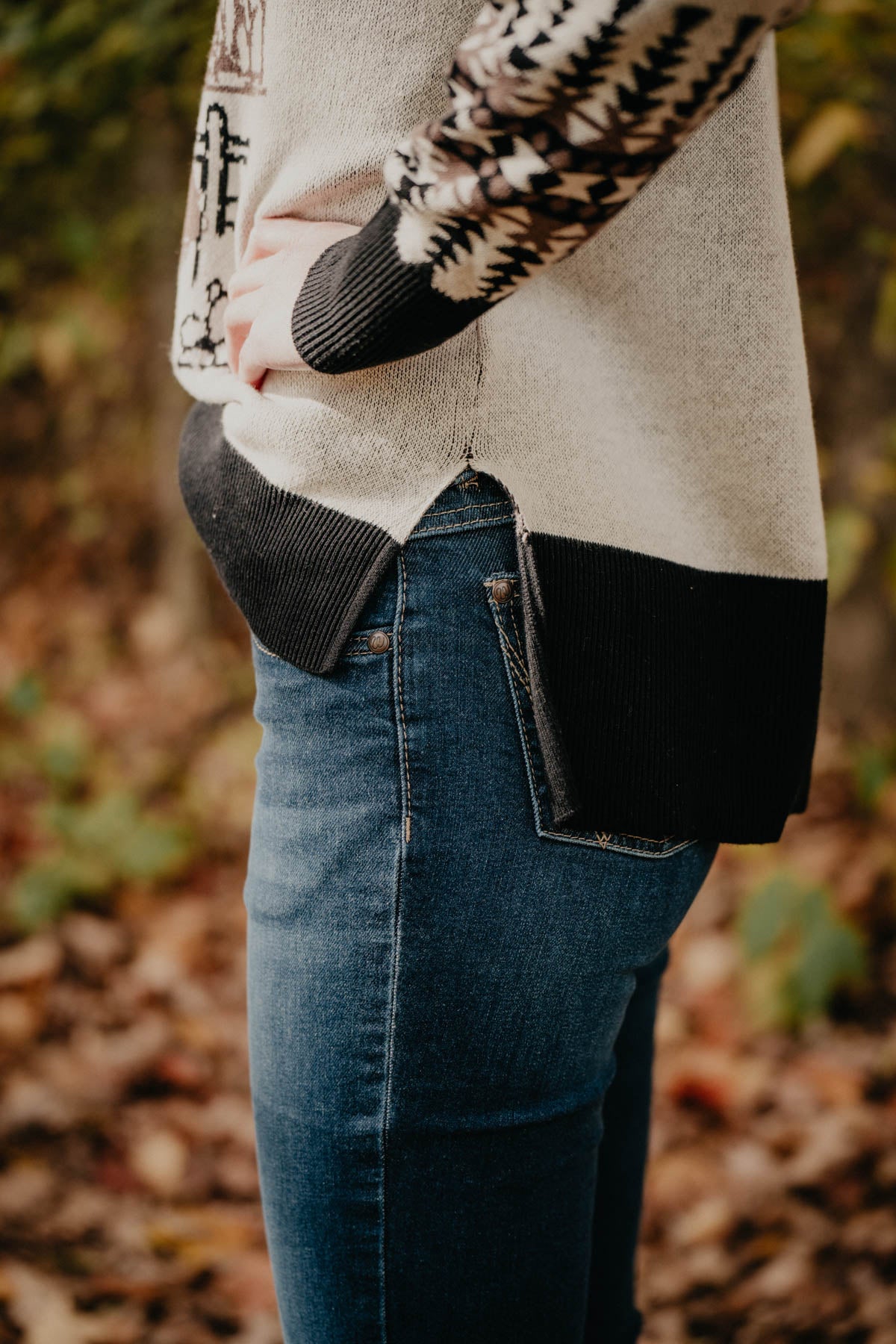 'Three Bars' Vintage Cowgirl Black & Ivory Sweater (S - XXL)