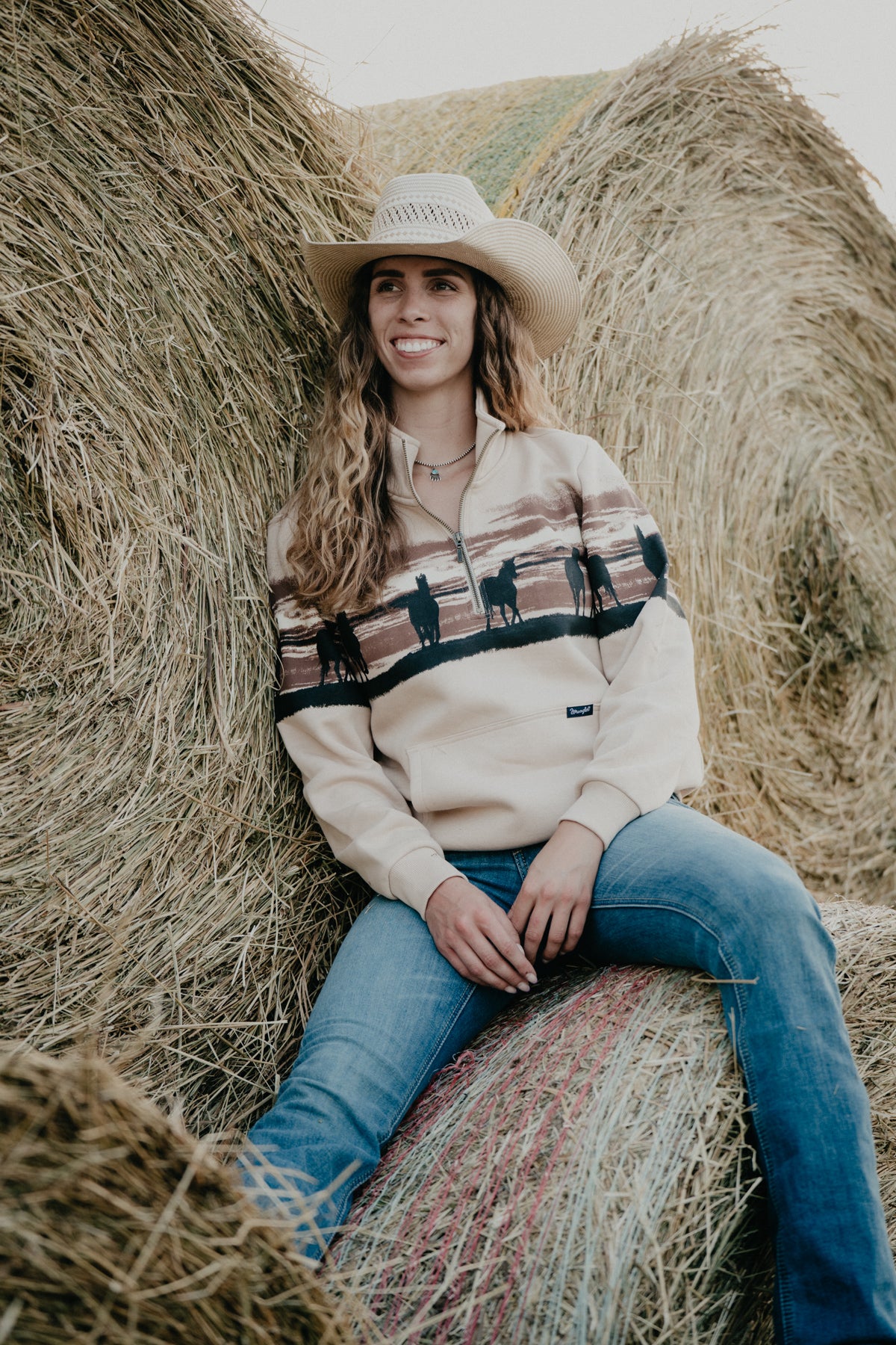 'Mellie' Women's Wrangler Scenic Pullover (XL ONLY)