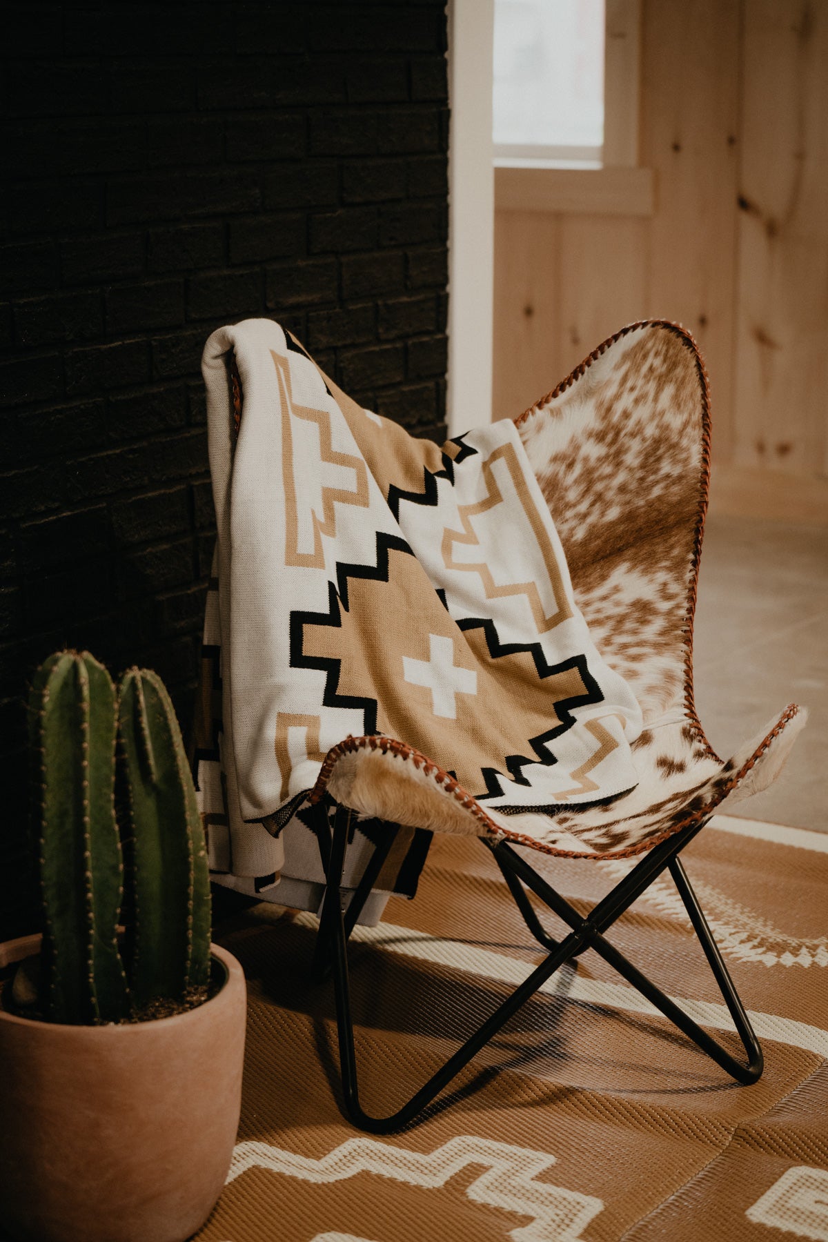 Knit Southwestern Blanket (2 Colours)