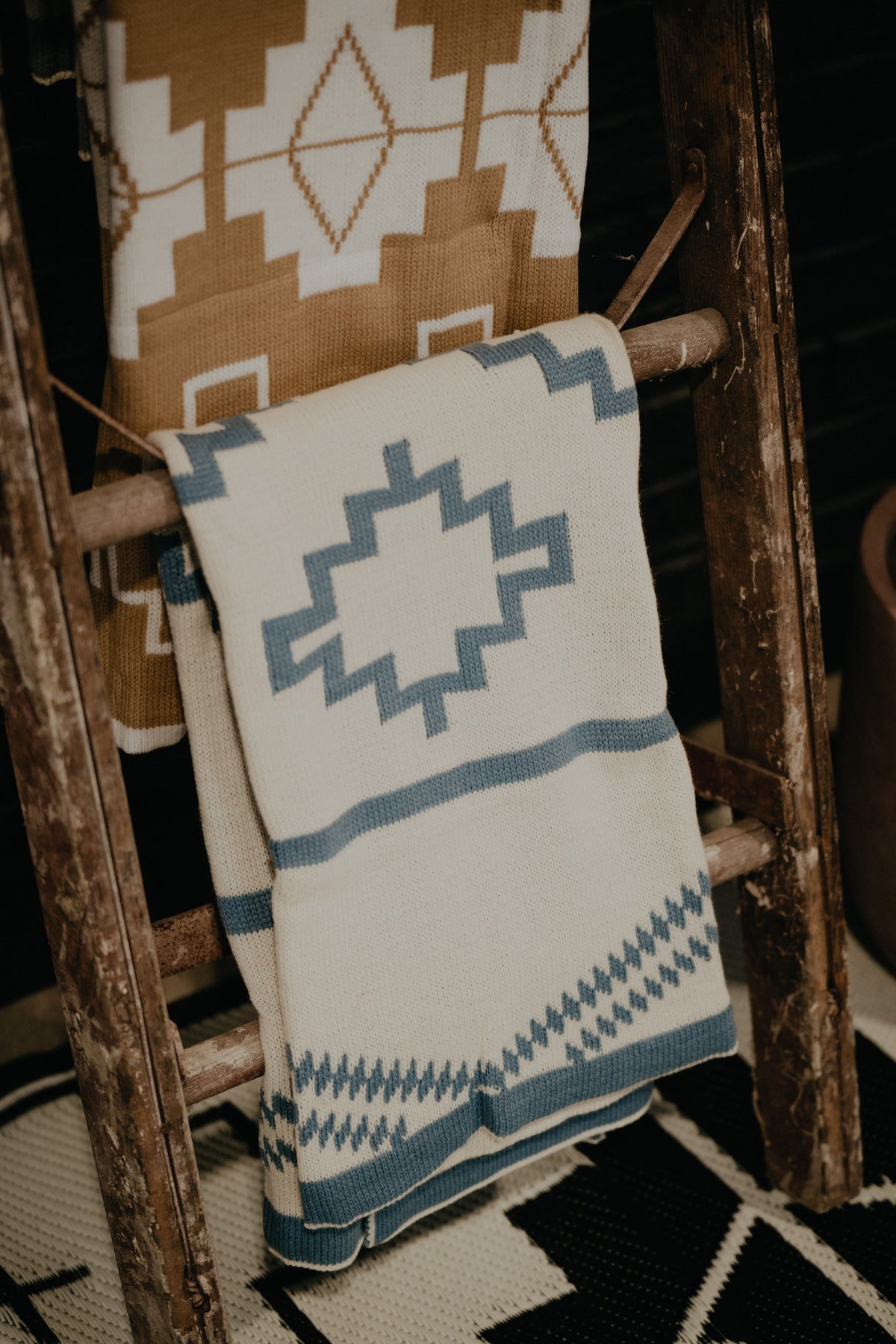Southwestern Knit Baby Blanket (4 Colours)