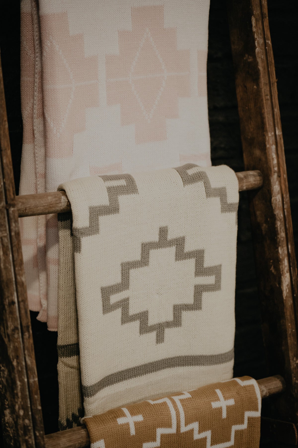 Southwestern Knit Baby Blanket (4 Colours)