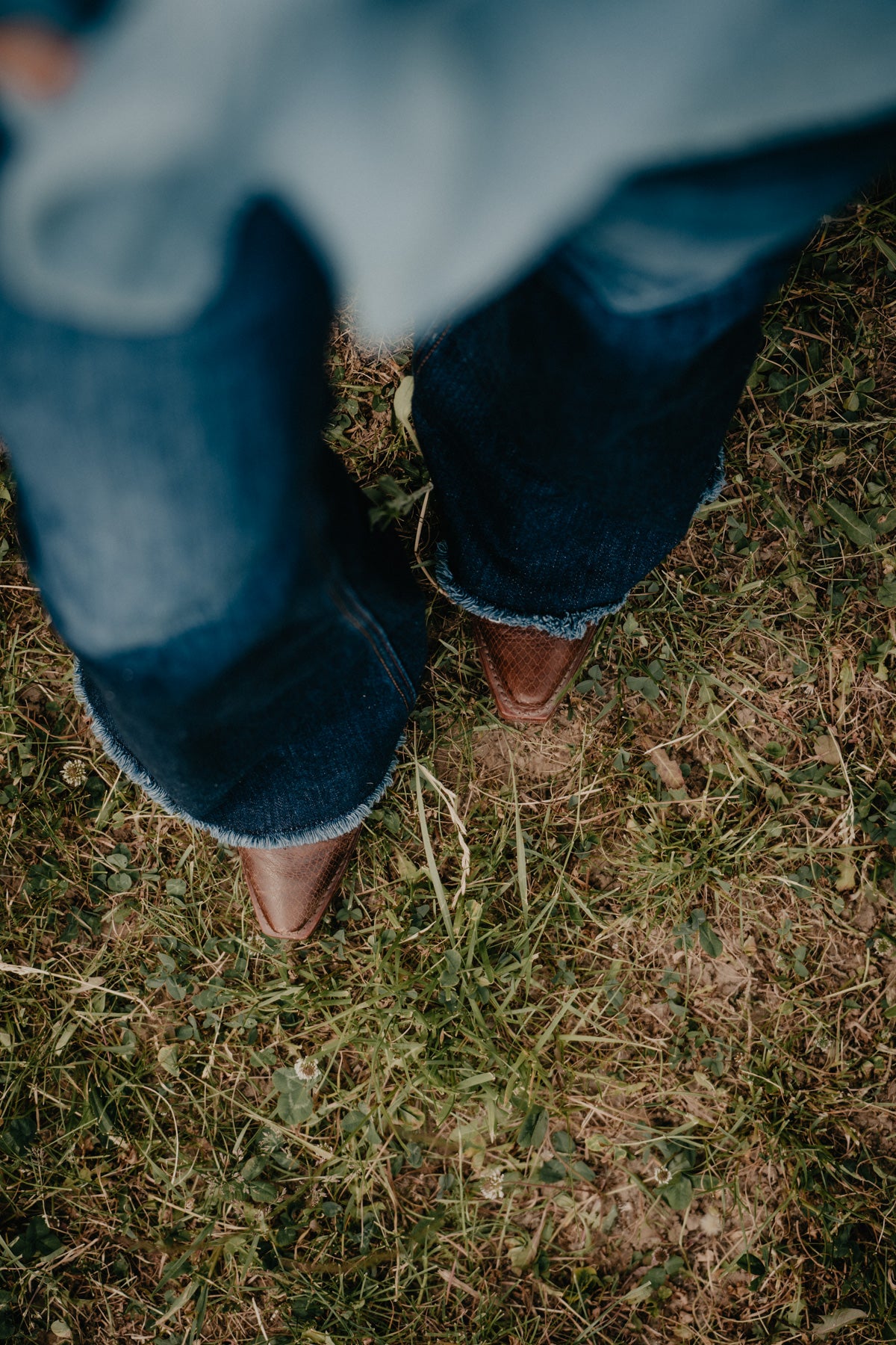 'Yrises' Perfect Rise Raw Hem Flare Jean by Ariat