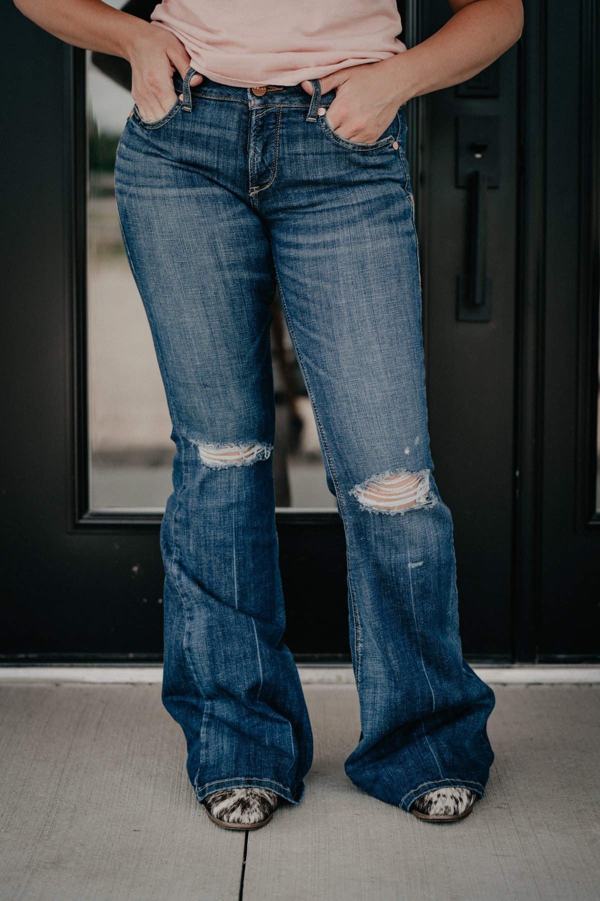 Siren' Perfect Rise Distressed Flare Jean by Ariat – Cold Cactus Inc.