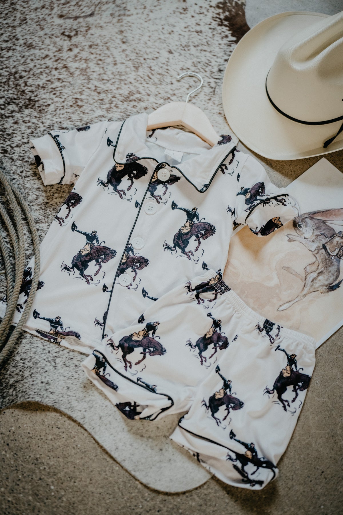 B&W Western Print Short Sleeve & Shorts Pajama Set (12-18M to 10/12)