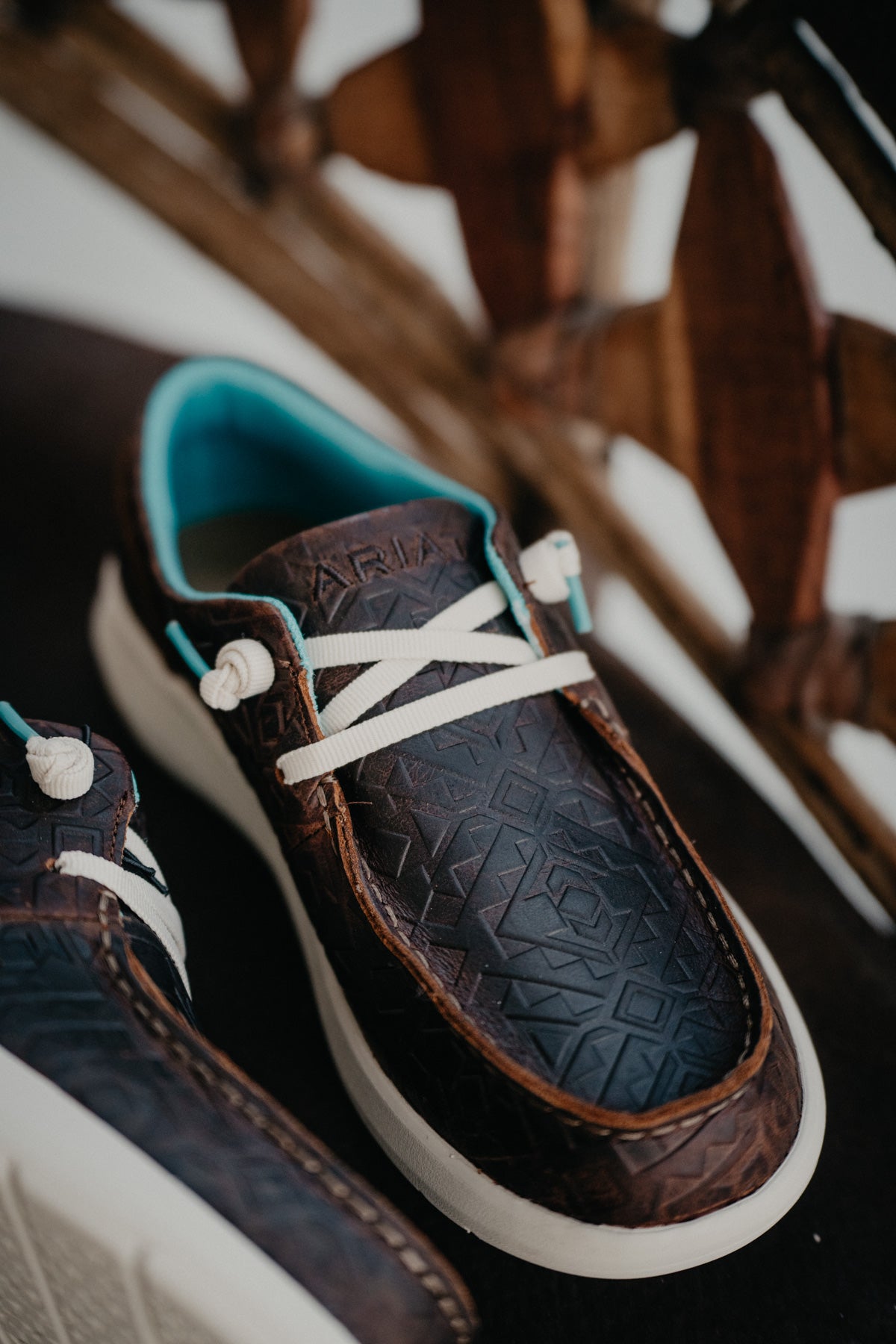 'Blanket Embossed' Leather Ariat Hilo Shoes