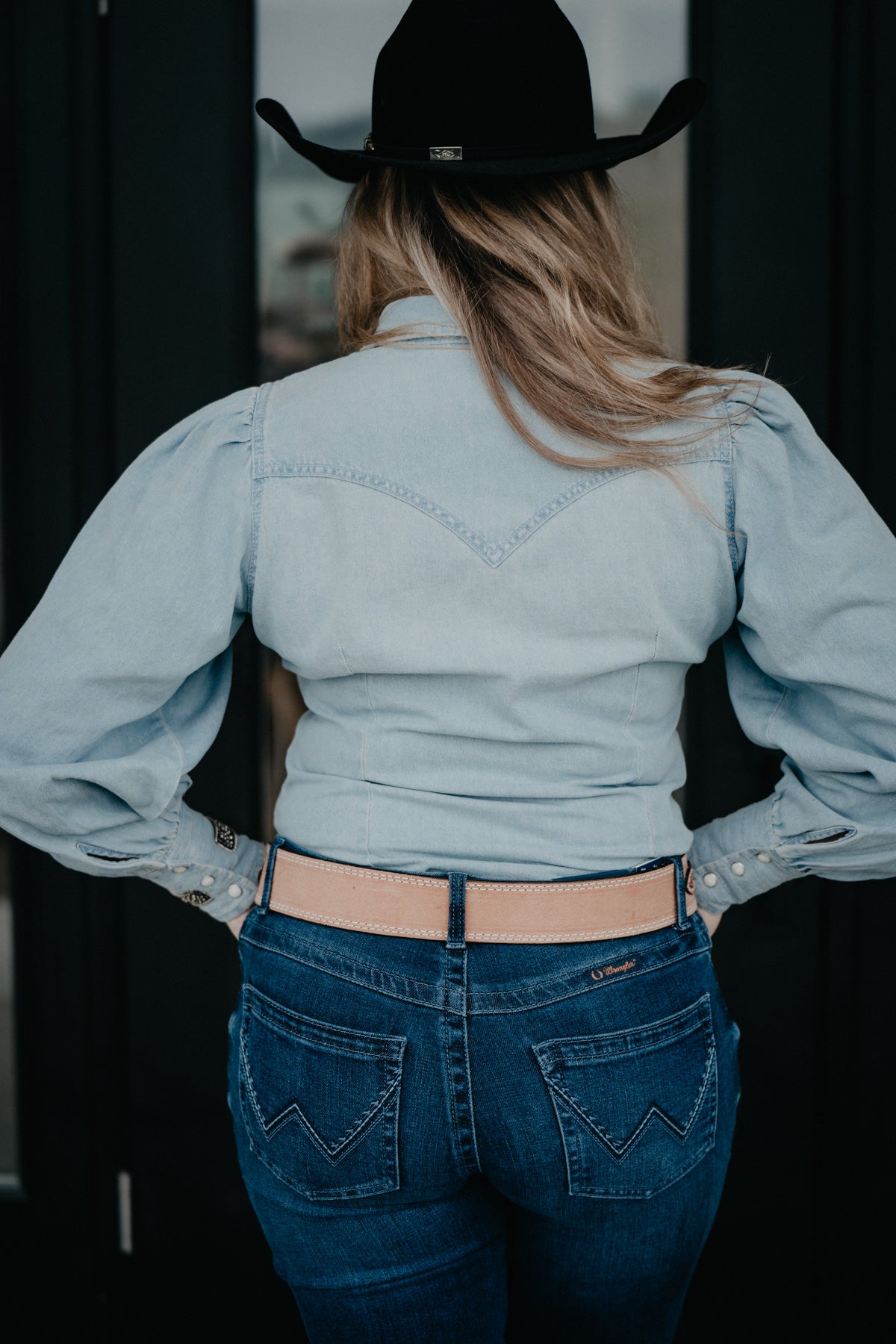 'Alina' Wrangler Women's Chambray Puff Sleeve Pearl Snap (S & M Only)