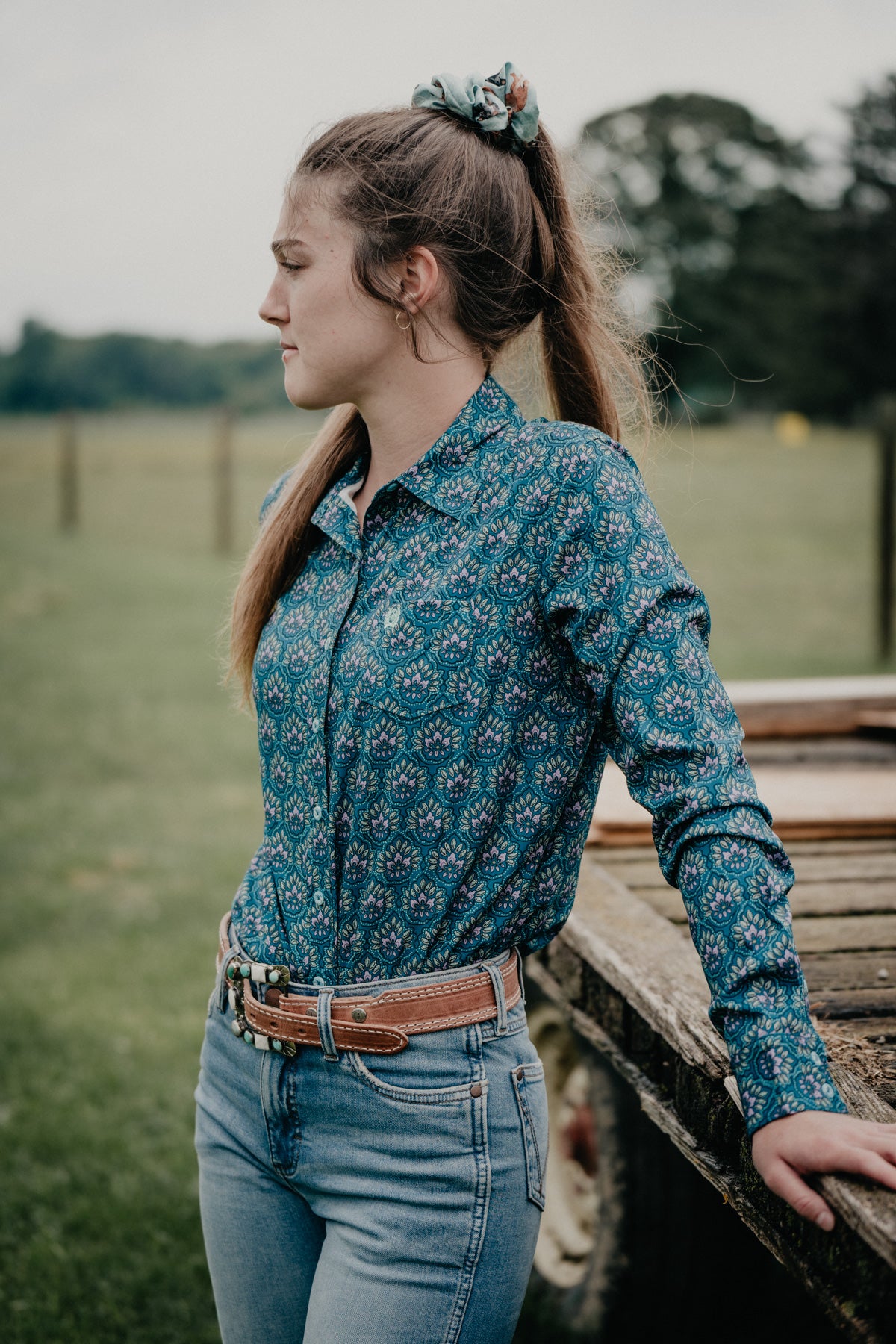 'Hyacinth' Women's CINCH Arenaflex Teal Flower Button Up (XS - XXL)