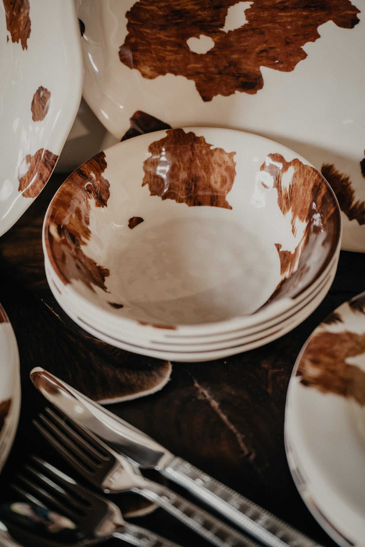 'Cowprint' Melamine 14 PC Dinnerware Set