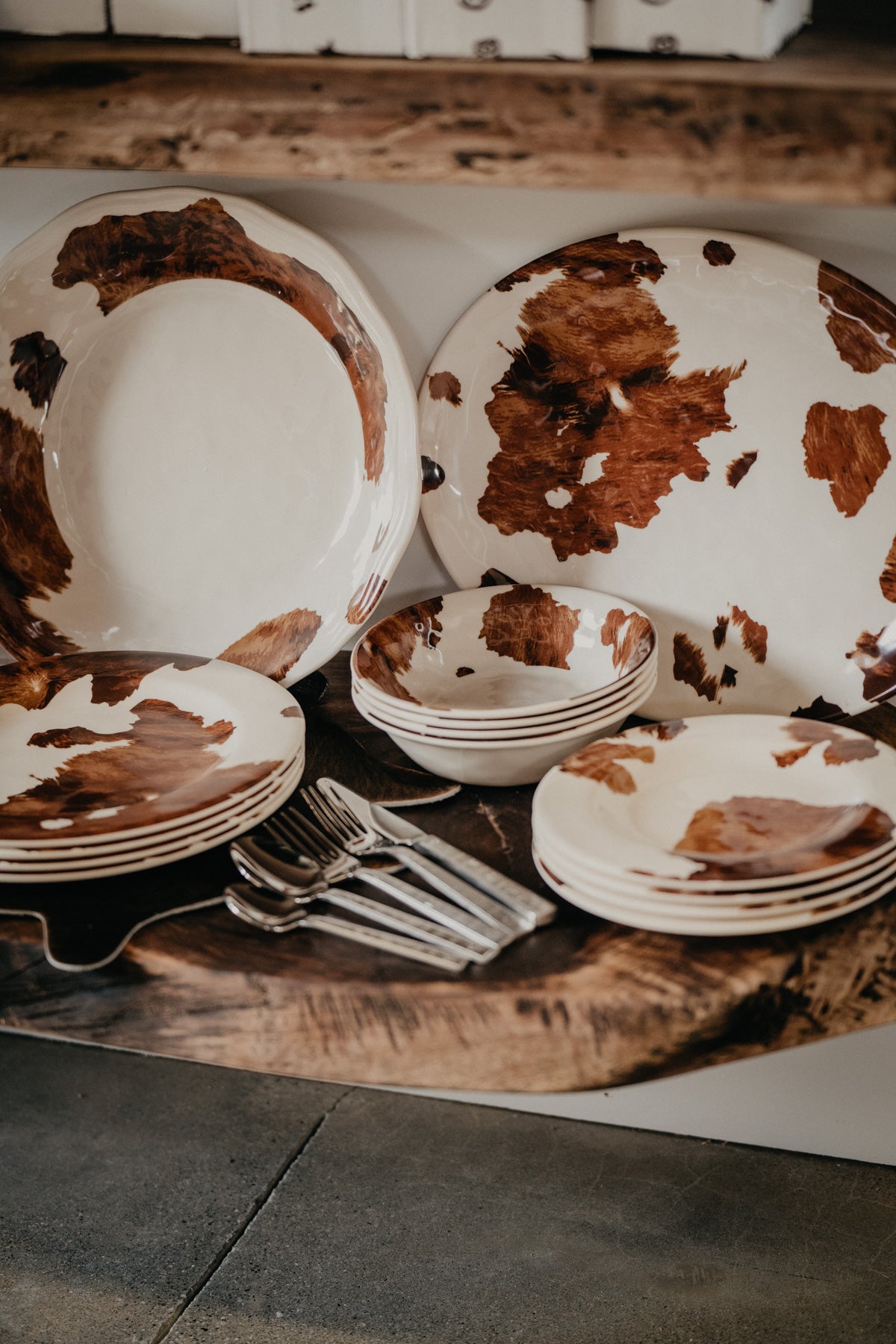 'Cowprint' Melamine 14 PC Dinnerware Set
