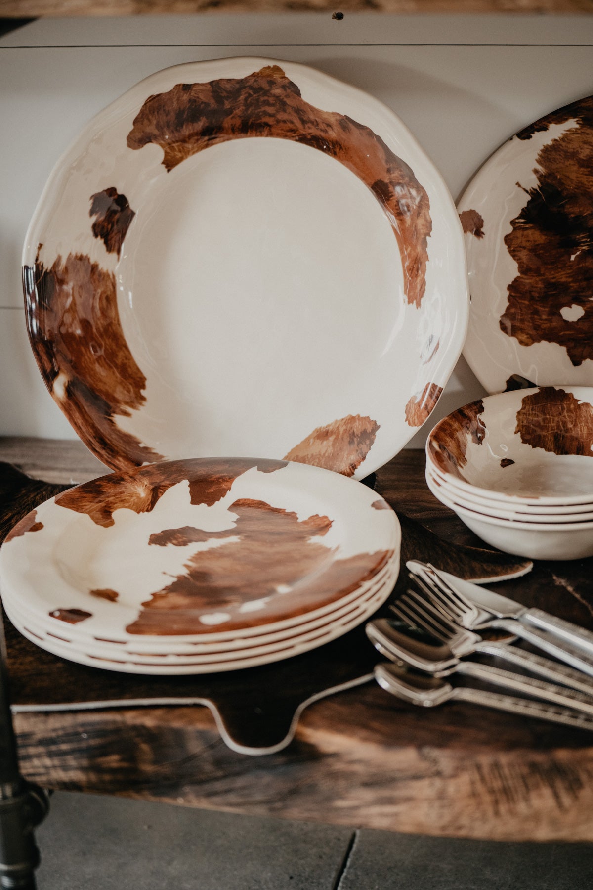 'Cowprint' Melamine 14 PC Dinnerware Set