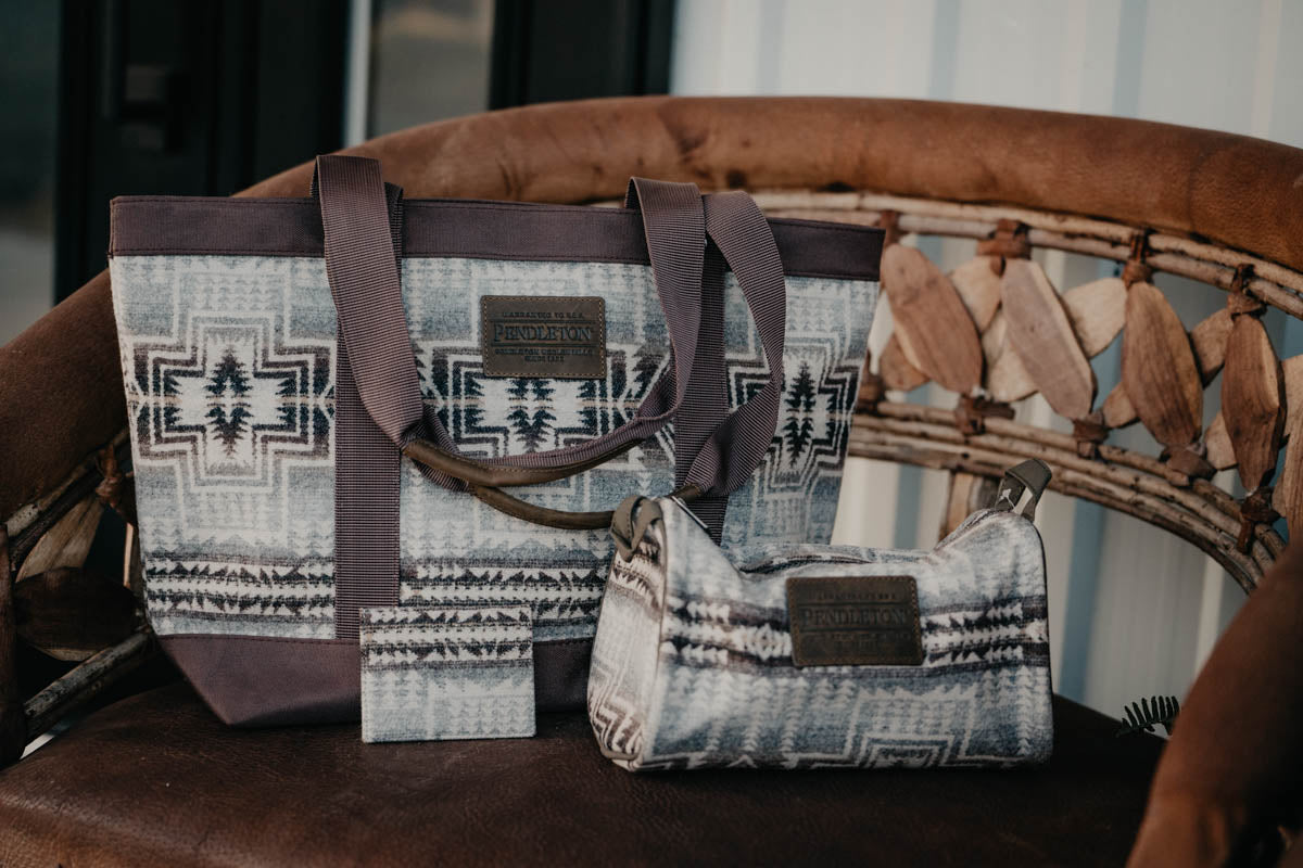 Pendleton {Harding Grey Star} Zippered Tote Bag