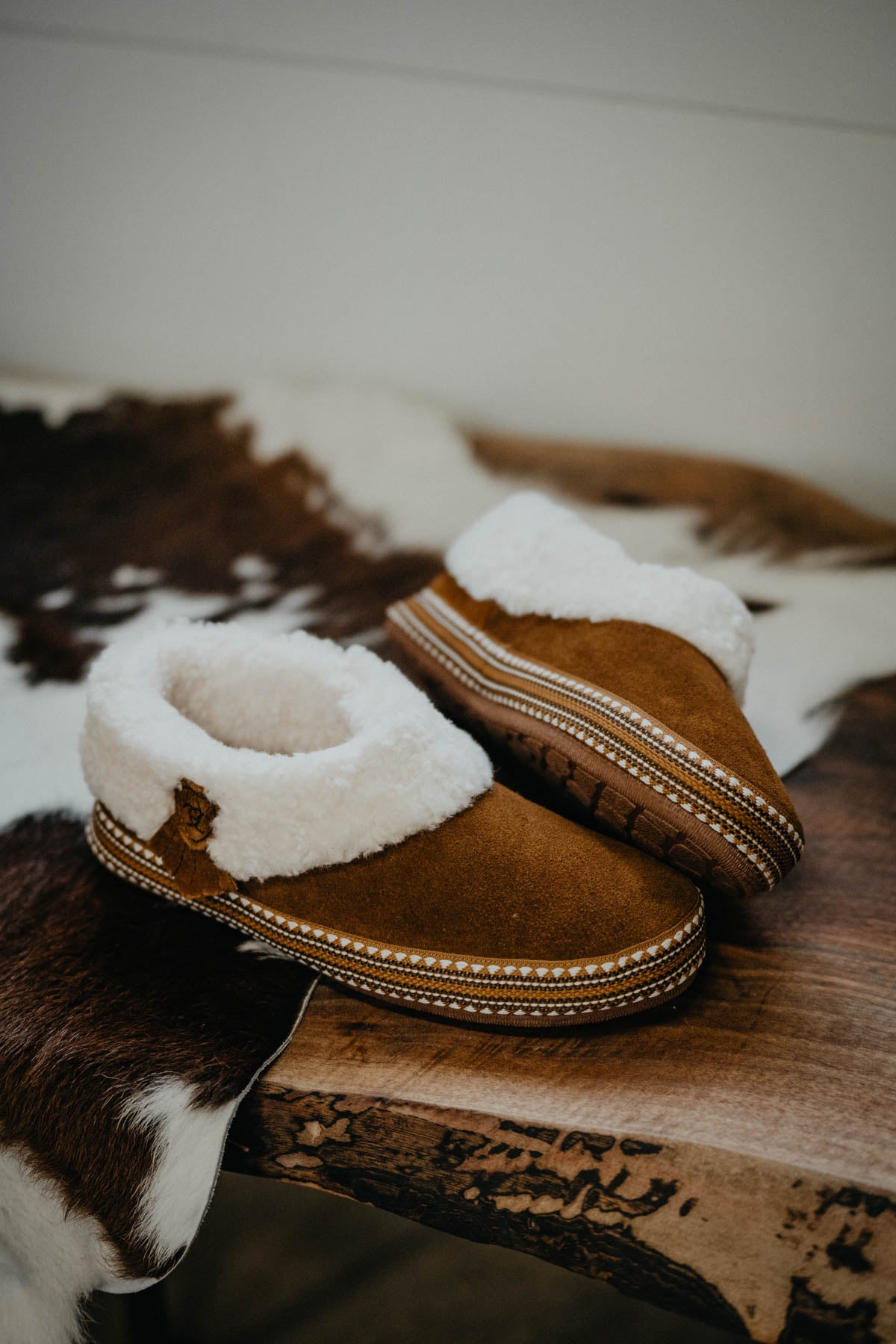 Women's Ariat 'Melody' Slippers (Chestnut)