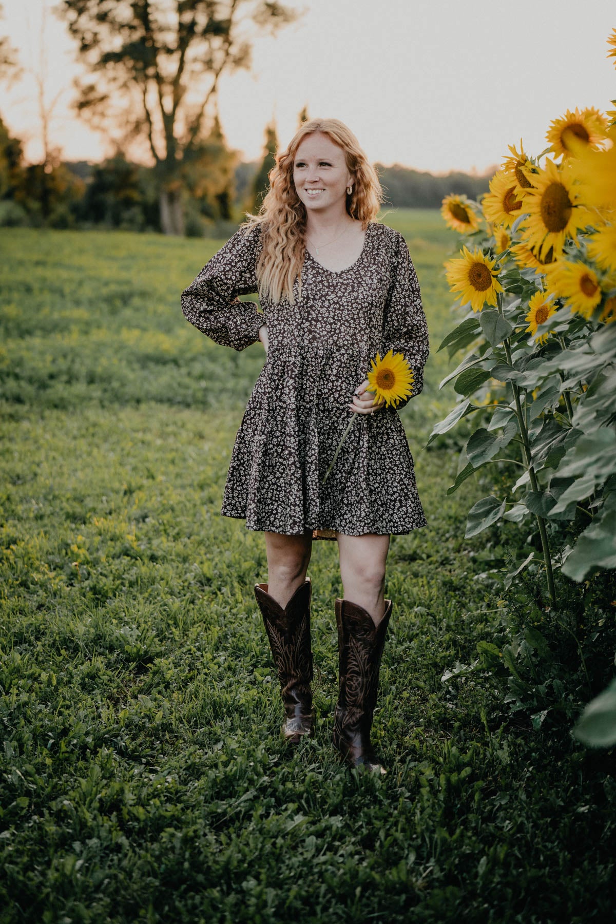 'Devil's River' Corduroy Floral Print Tiered Mini Dress (S-L)