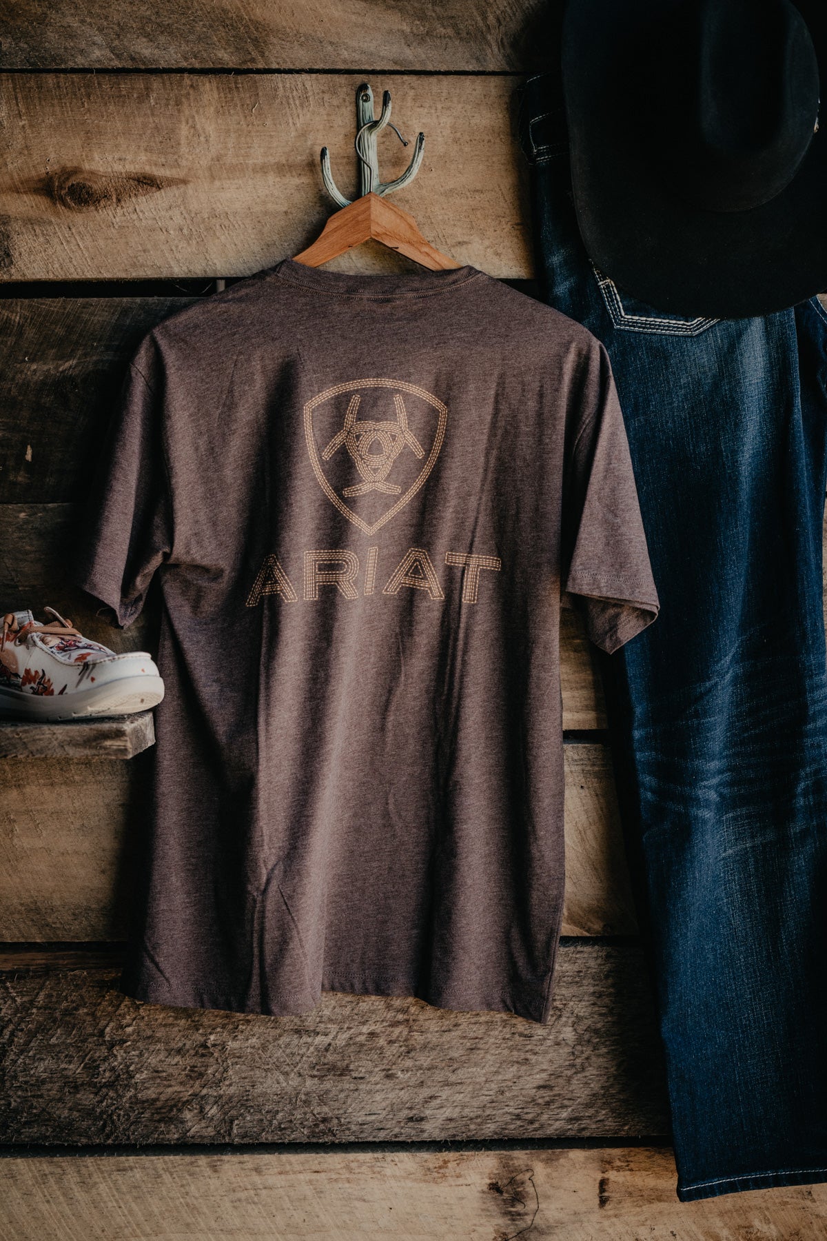 Ariat Men's 'Shield Stitch' Brown Heather Graphic T