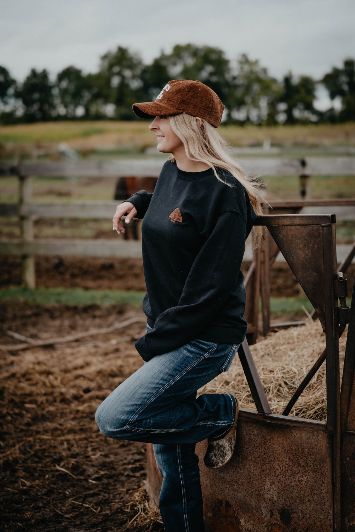 CC Horseshoe Logo Black Embroidered Crewneck (S-XXL)