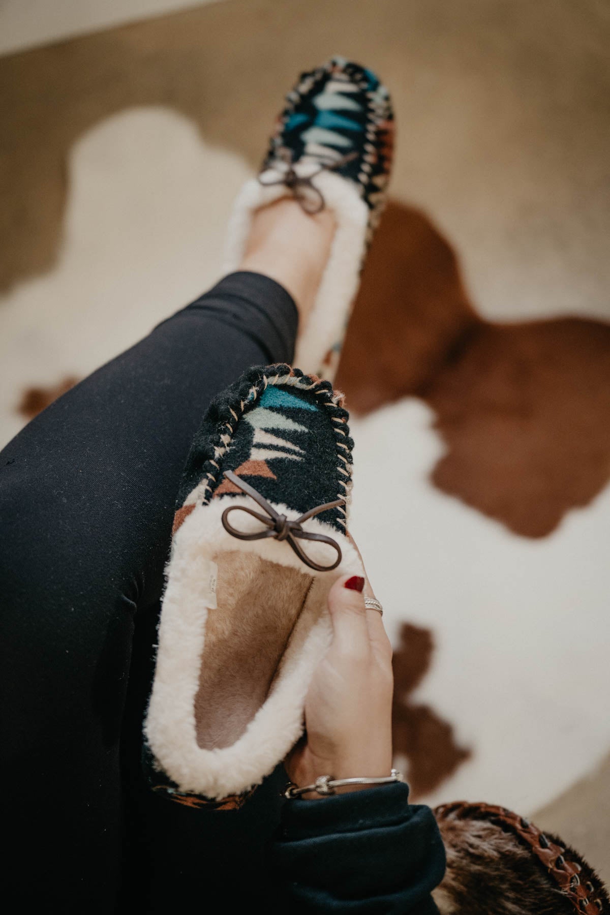 Ladies Black & Tan Aztec Print Moccasin with Faux Fur Trim