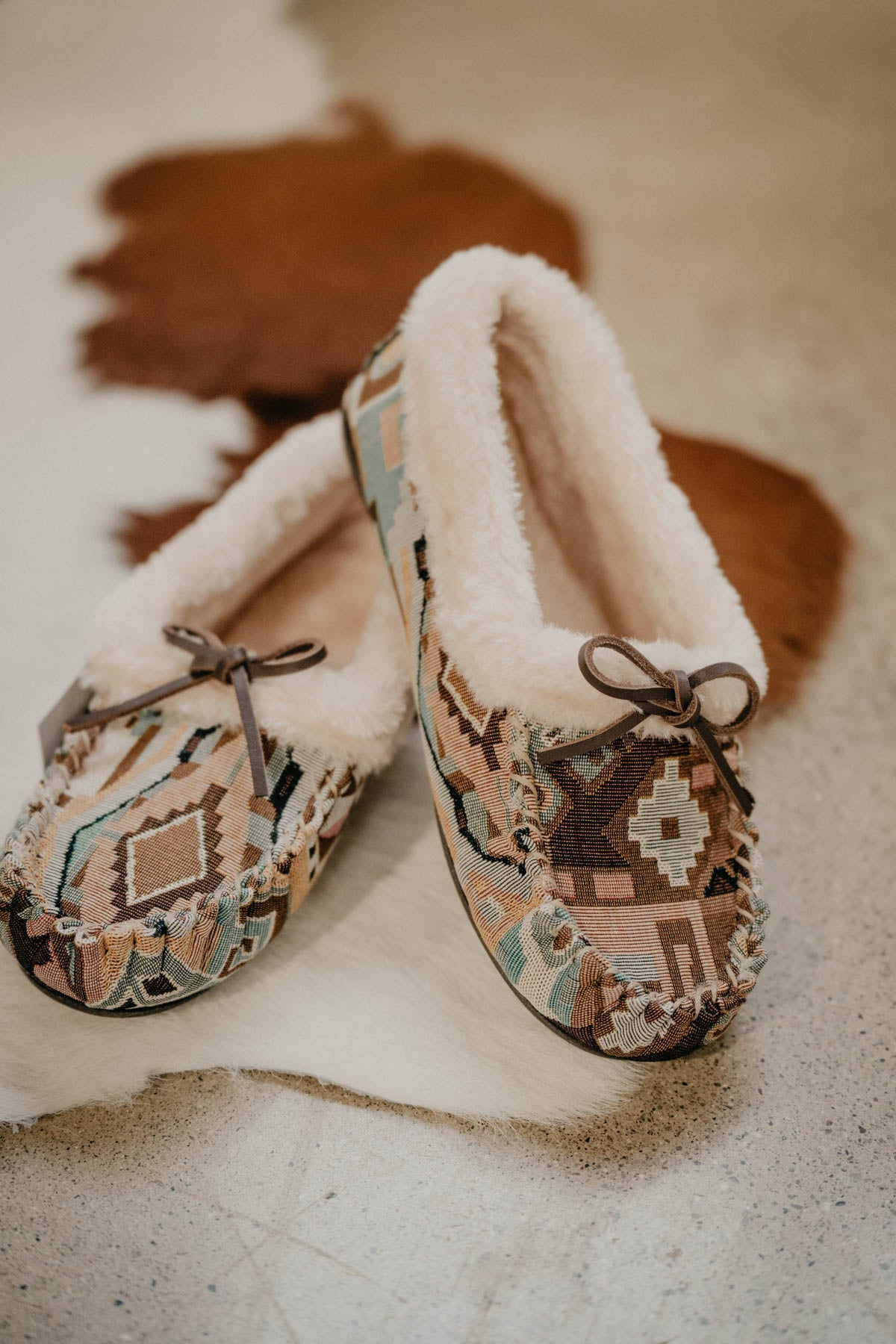 Ladies Teal & Tan Aztec Print Moccasin with Faux Fur Trim