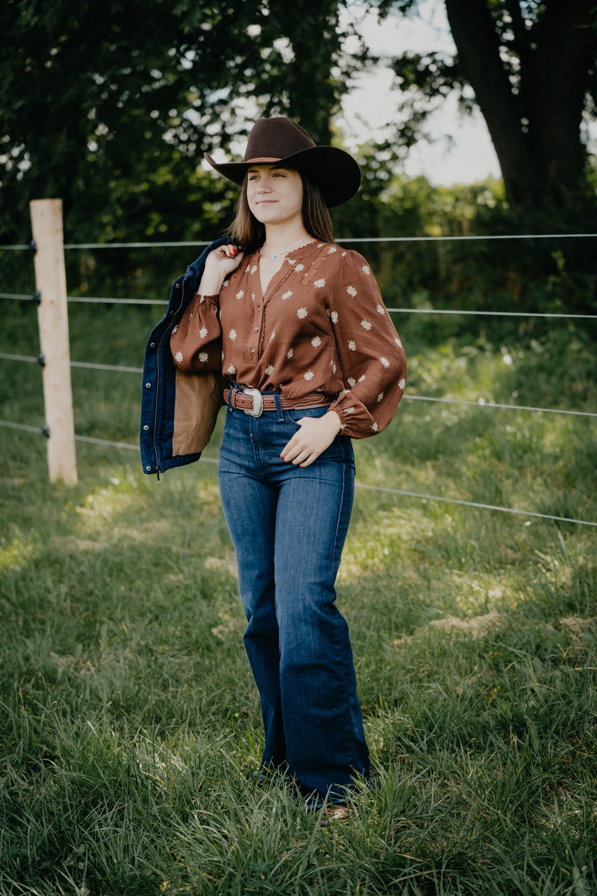 'Lieja' Brown V-Neck Floral Blouse (S-L)