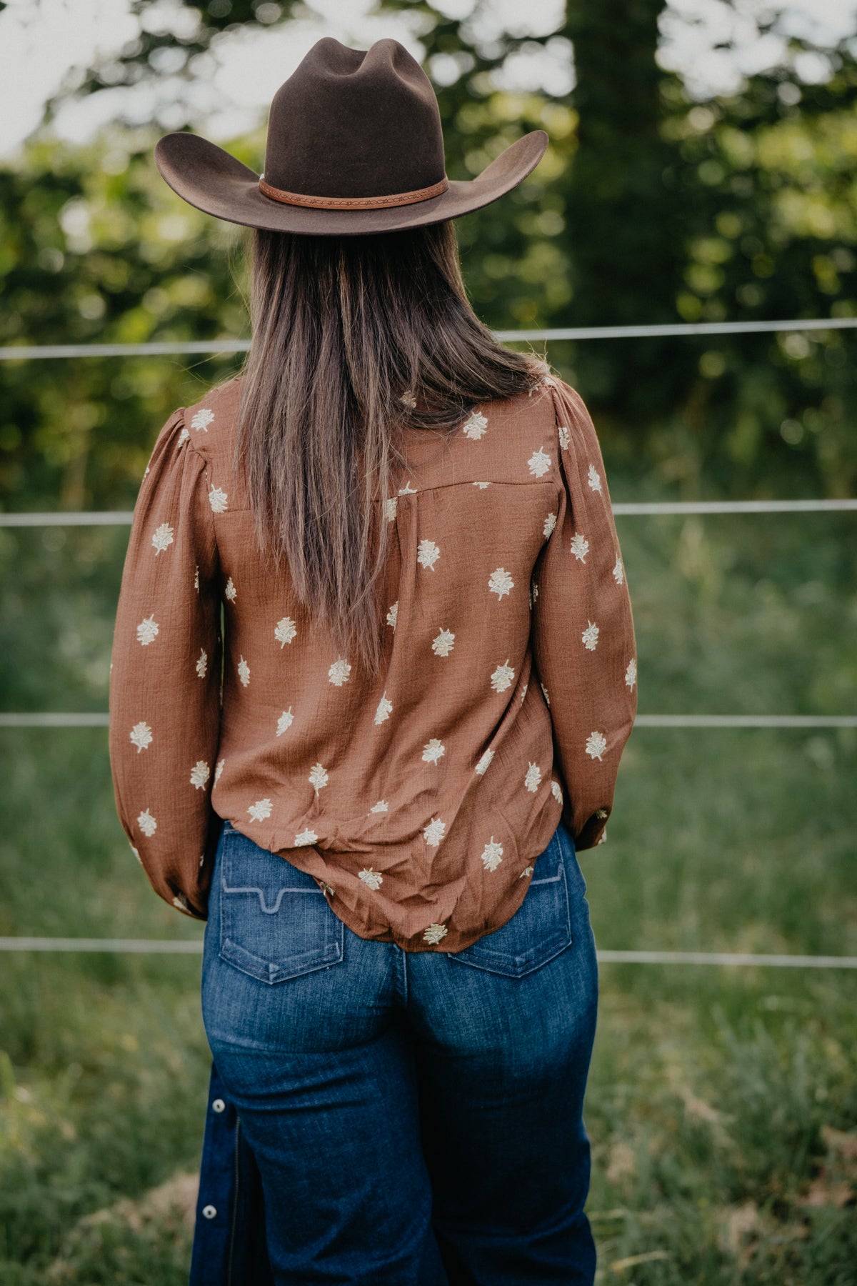 'Lieja' Brown V-Neck Floral Blouse (S-L)