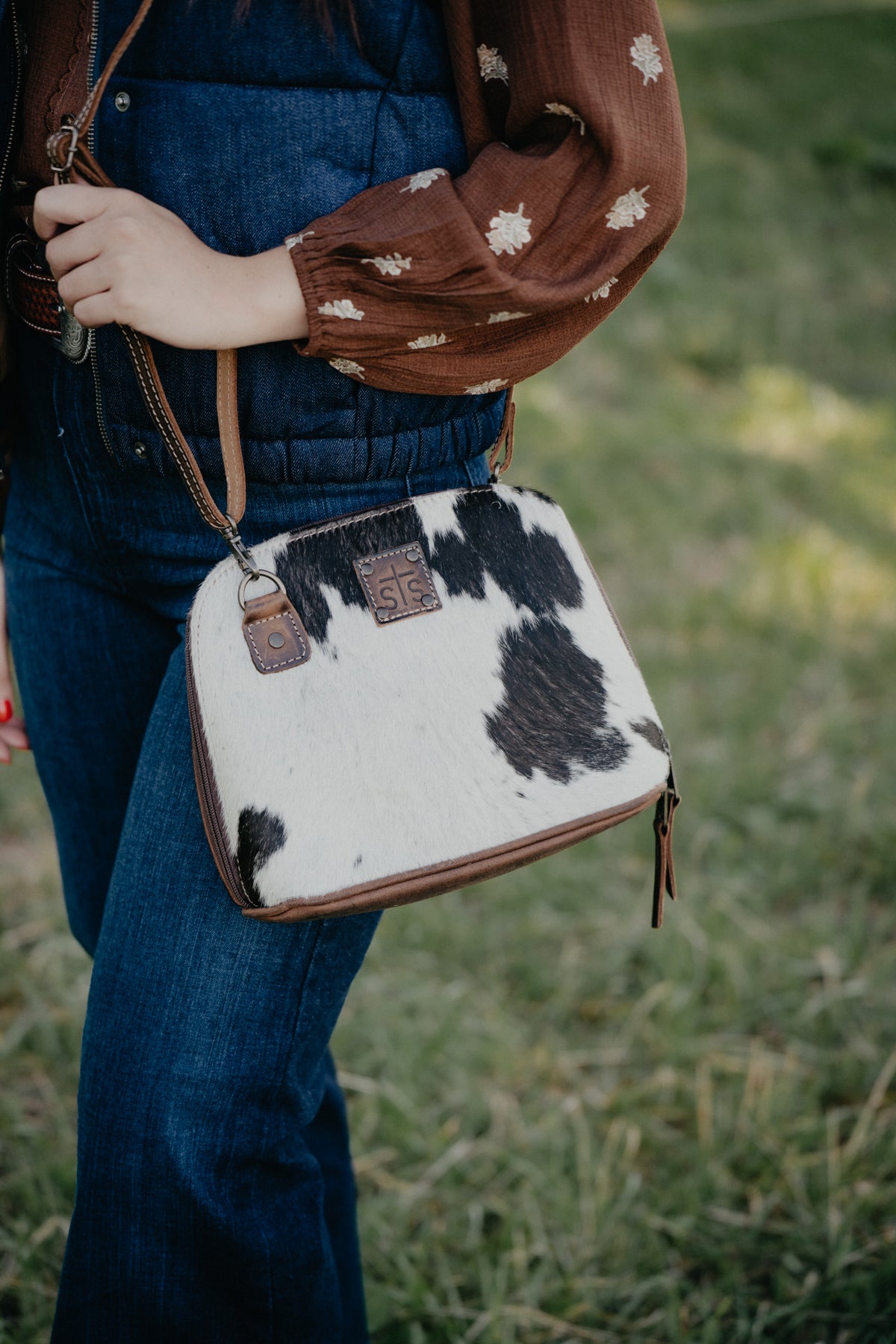 'Weezy' Cowhide Crossbody by STS Ranchwear
