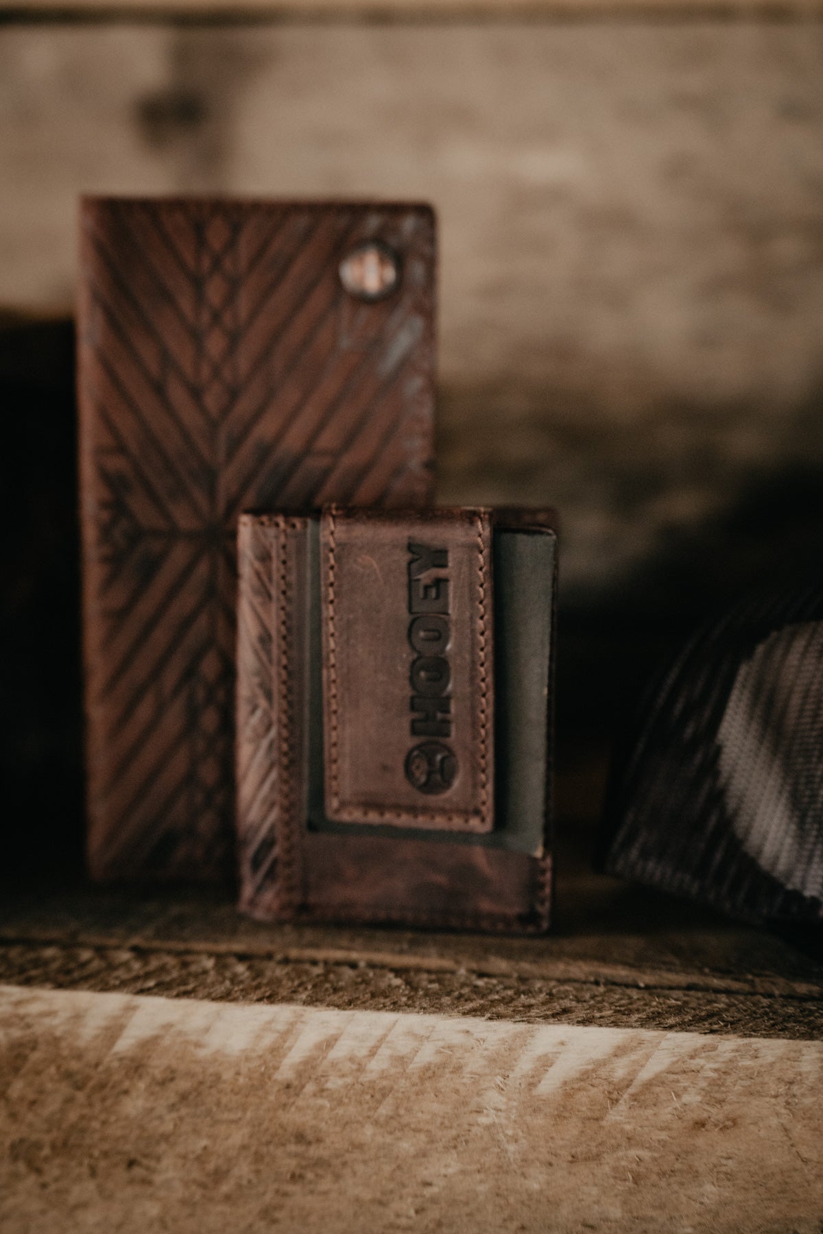 'Austin' Brown Leather Aztec Embossed Bifold Money Clip Wallet