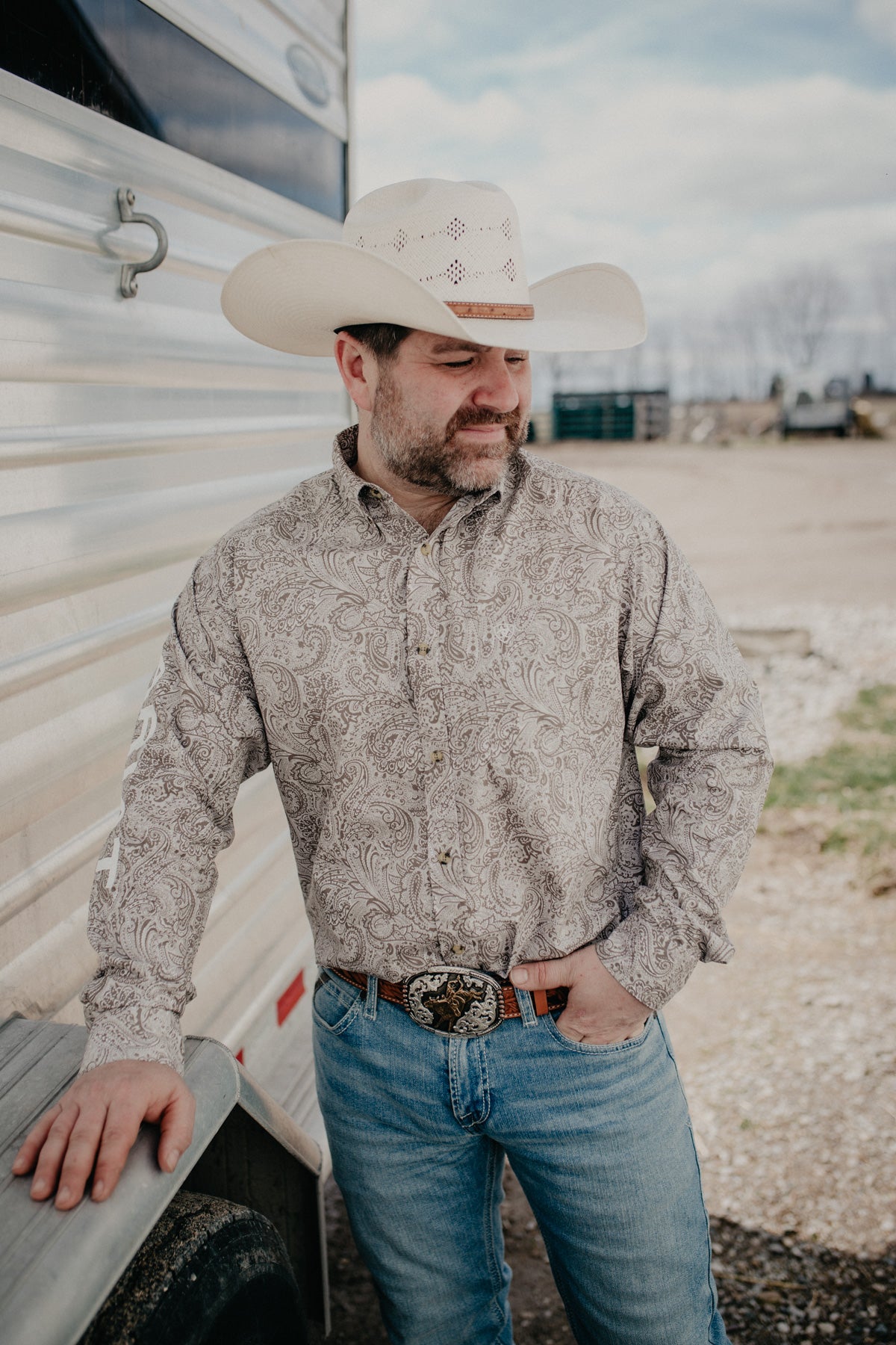 'Kason' Clay and White Paisley Ariat Men's Team Fit Button Down (S-XXL)