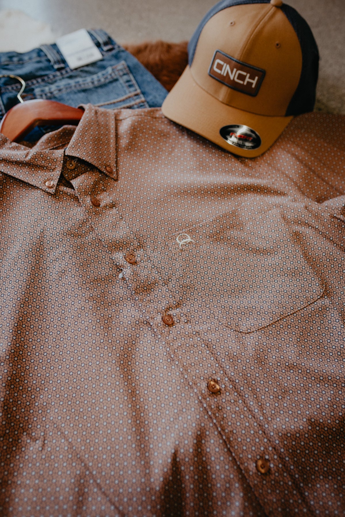 Mens CINCH Arenaflex Short Sleeve Brown Geometric Print Button Down Shirt (S-XL)