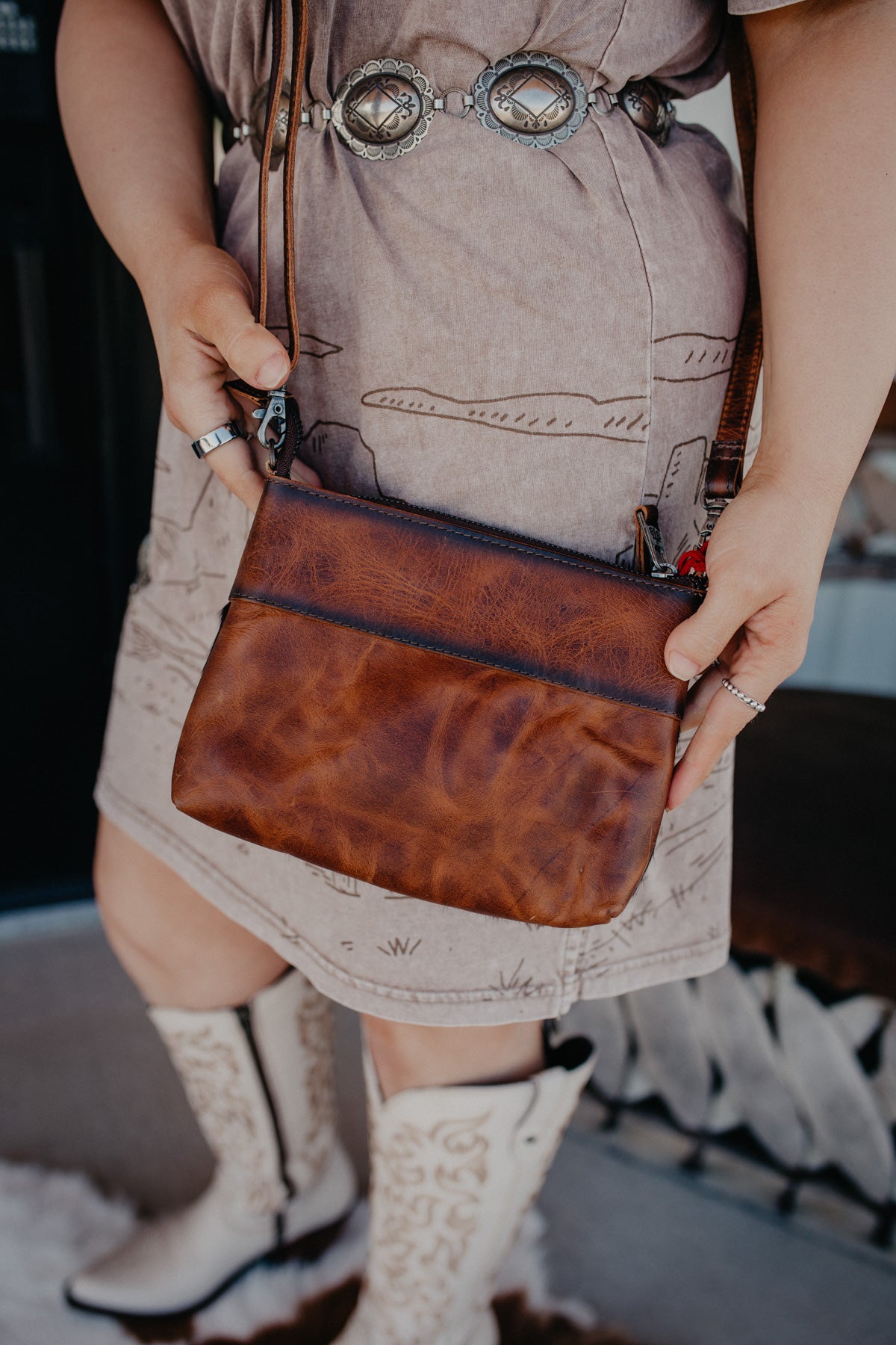 Vaquero Concho Grace Crossbody Cowhide STS34150