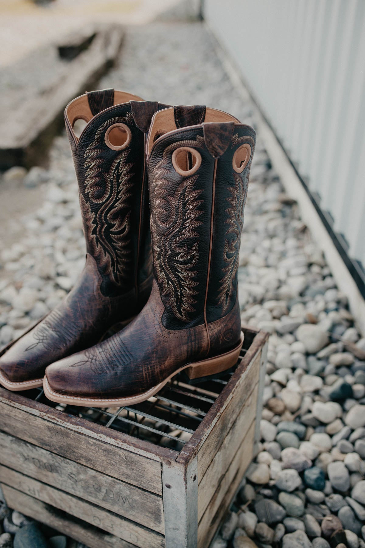 Men's Ariat 'Ringer' Cowboy Boots (8.5EE & 11EE ONLY) {Dusted Wheat}