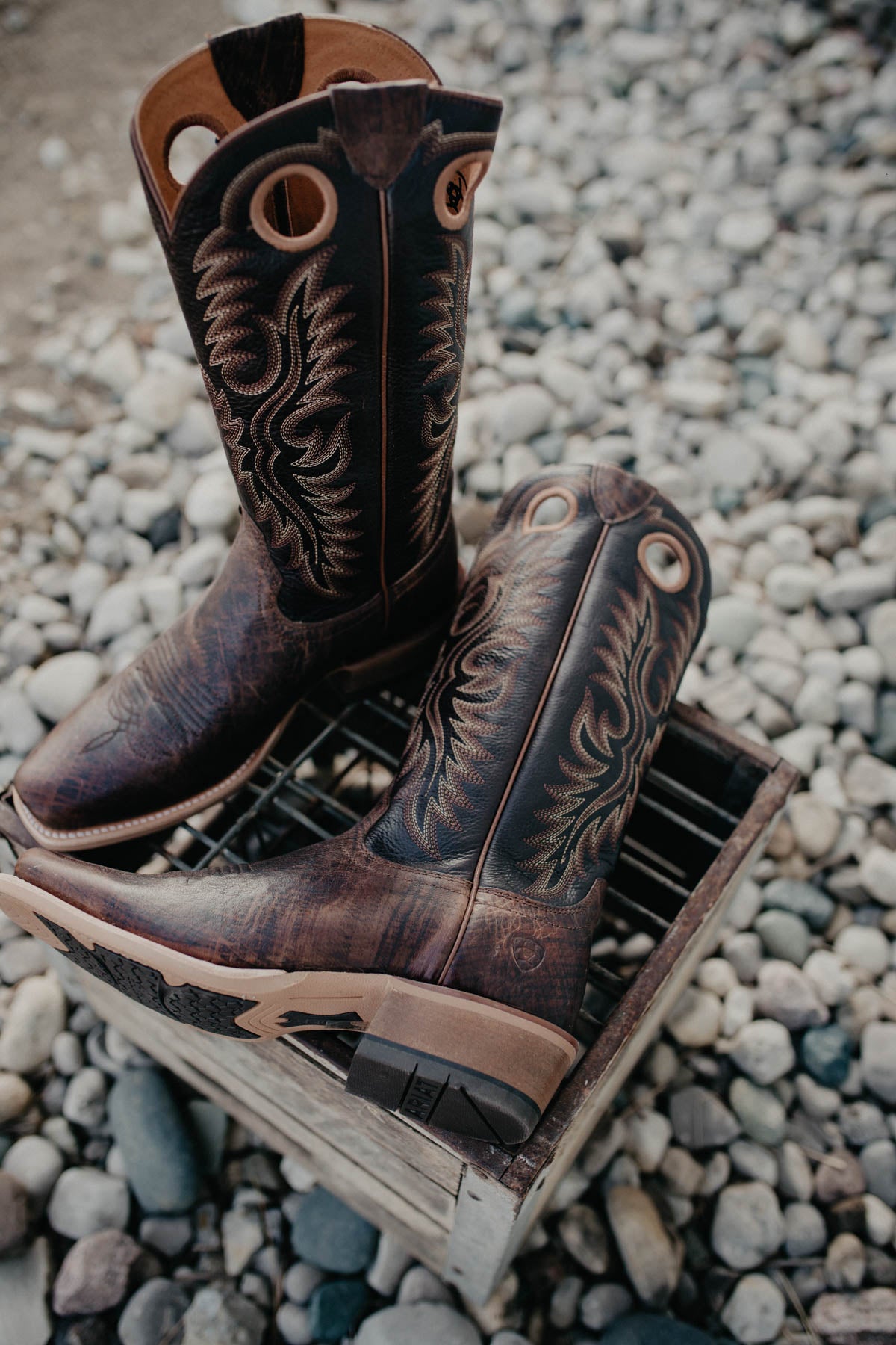 Men's Ariat 'Ringer' Cowboy Boots (8.5EE & 11EE ONLY) {Dusted Wheat}