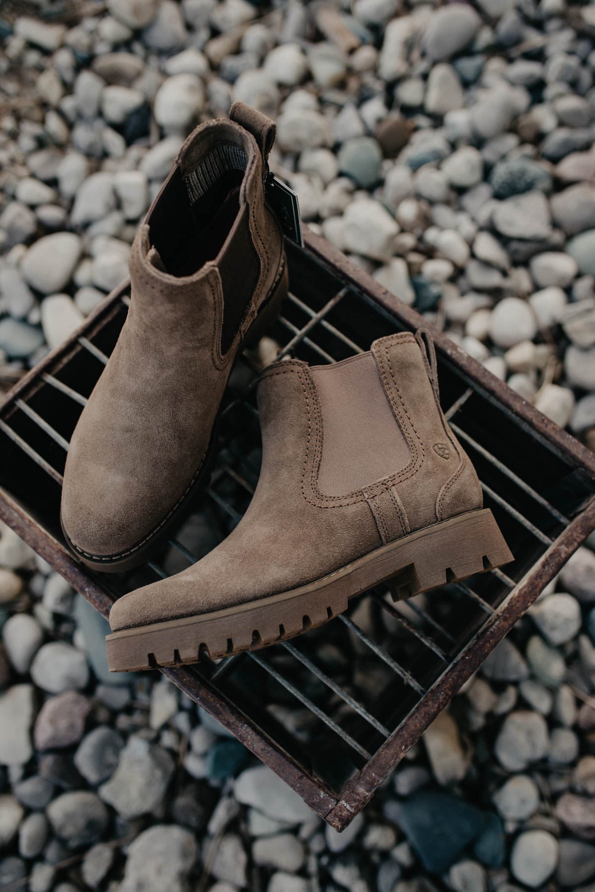 WexFord Women s Ariat Lug Chelsea Boot Dark Moss