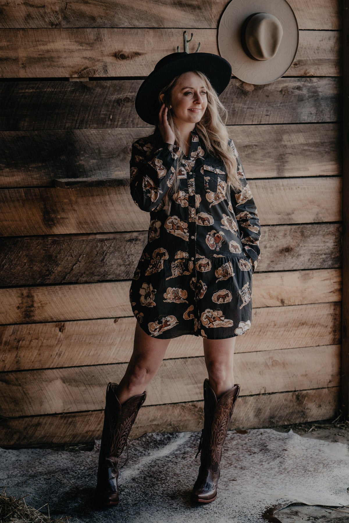 'Four Corners' Black Tunic by Tasha Polizzi (1 M Only)