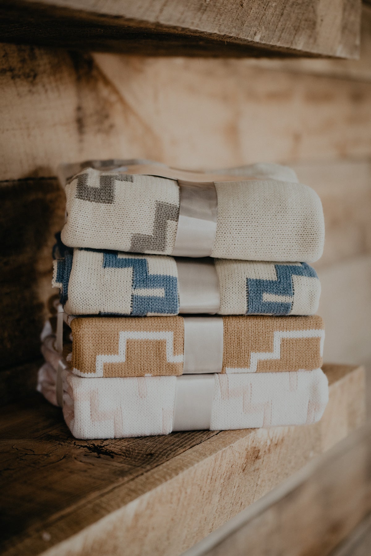 Southwestern Knit Baby Blanket (4 Colours)