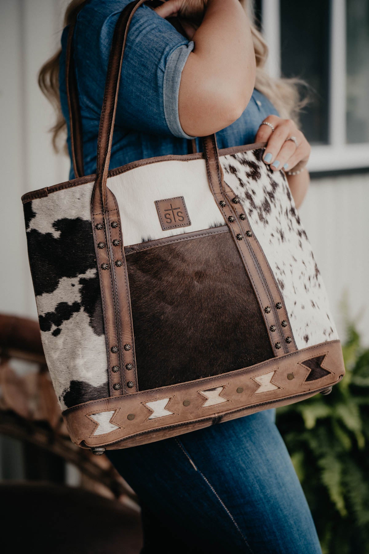 Roswell Cowhide Tote by STS Ranchwear