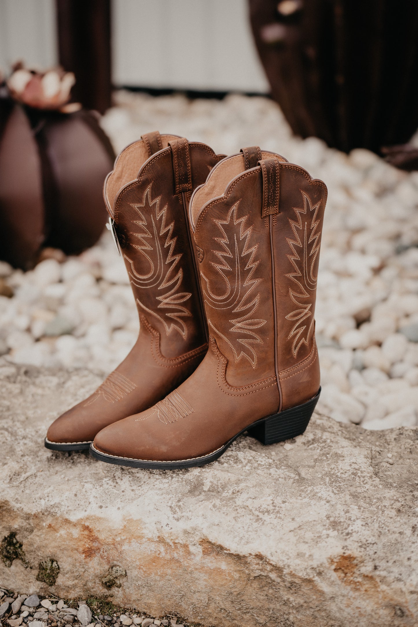 'Jasper' Women's Heritage Western R Toe Boots (Sizes 6-10, B/ Wide Calf)