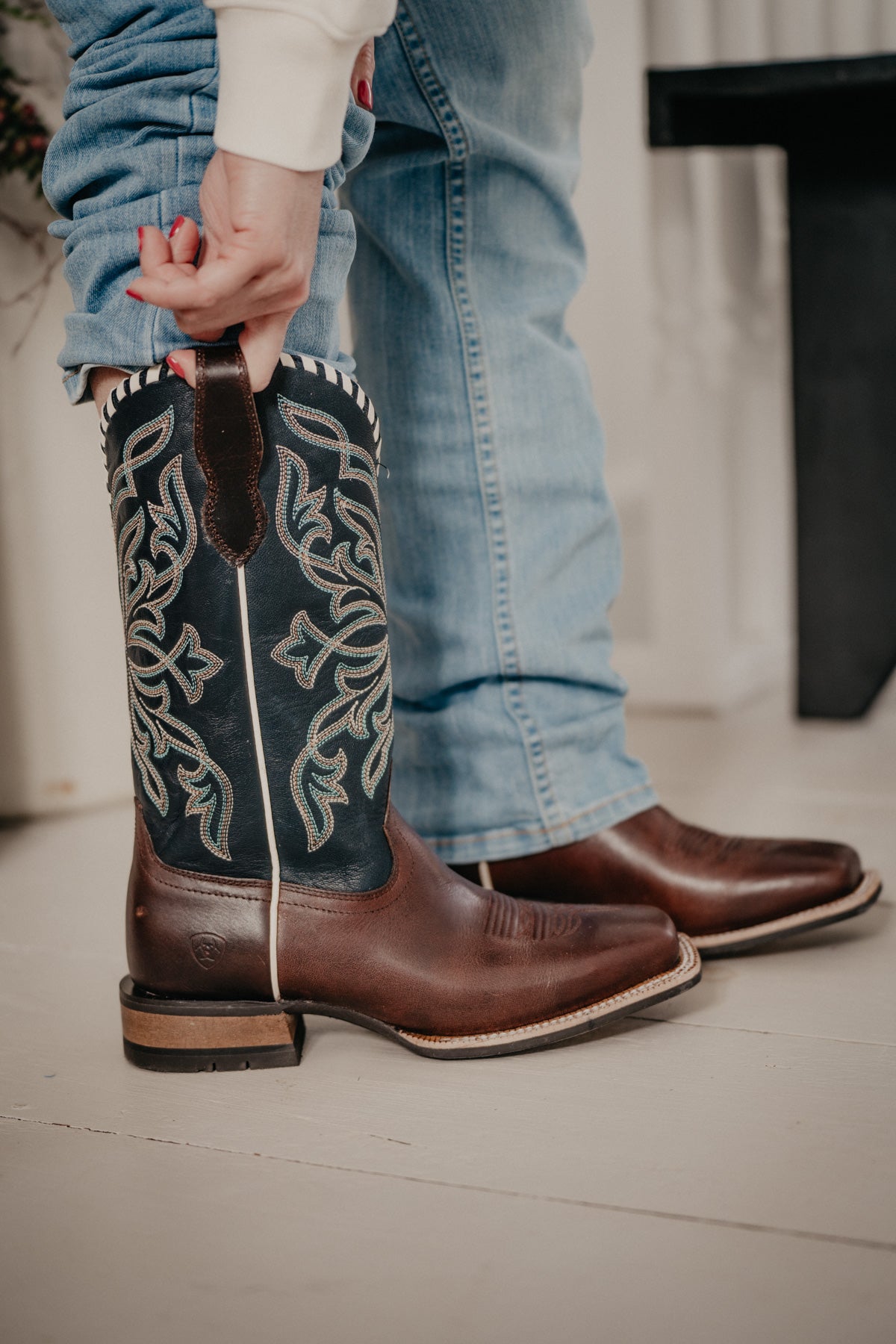 'Showdown' Women's Ariat Espresso Textured Boot (Sizes 6-11 B Width)