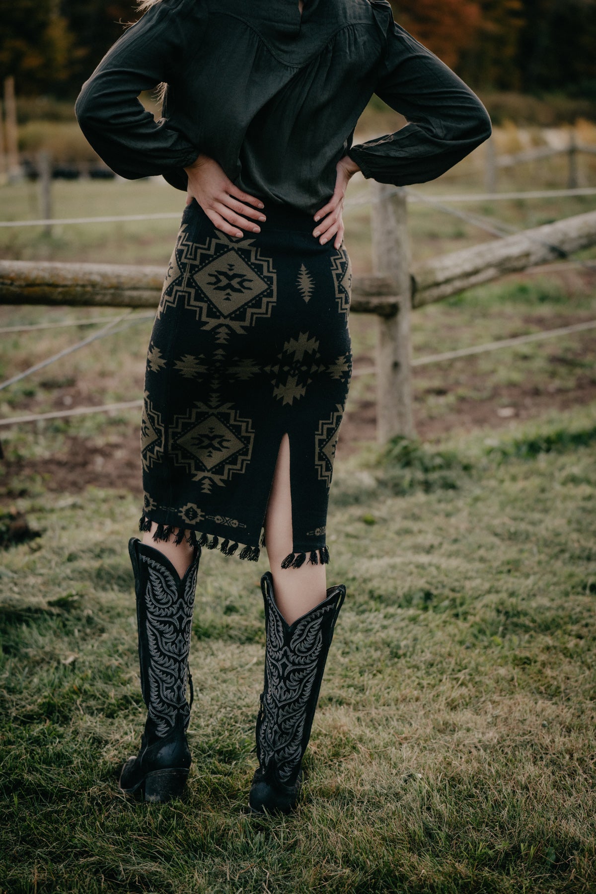 'Caldera' Black / Relic Sweater Skirt by Ariat (XS - XXL)