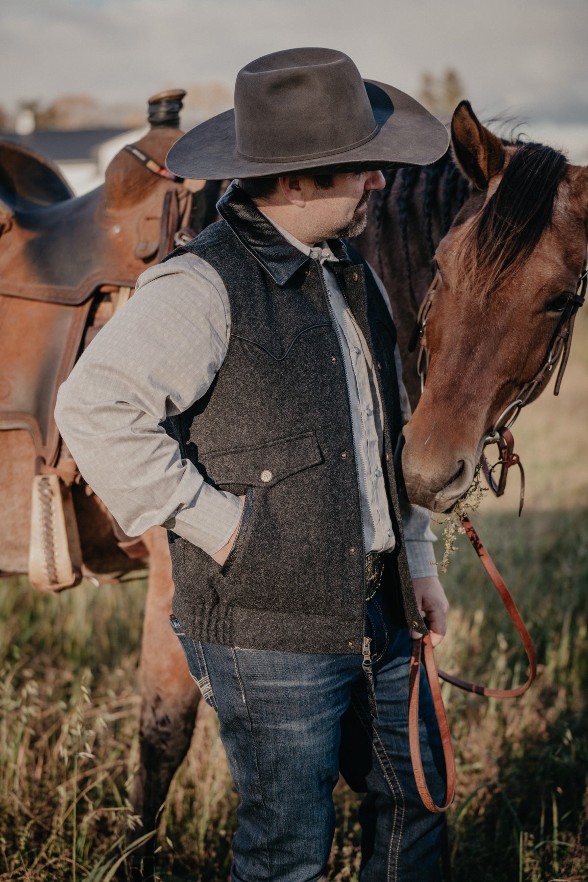 'Holbrook' Men's Wool Charcoal Vest by Powder River (M - XXL)