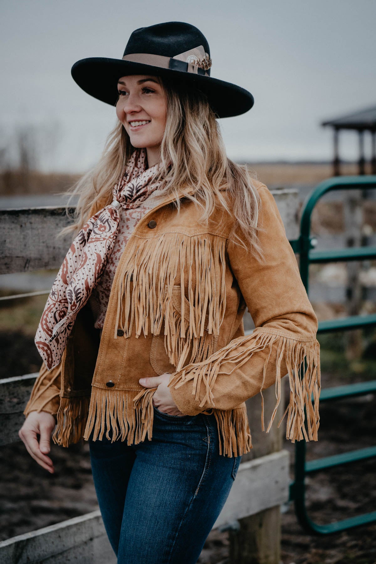 Tan suede 2025 fringe jacket