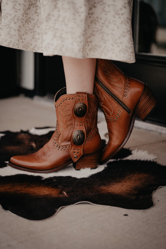 'Shirley' Warm Amber Concho Boot By Liberty Black