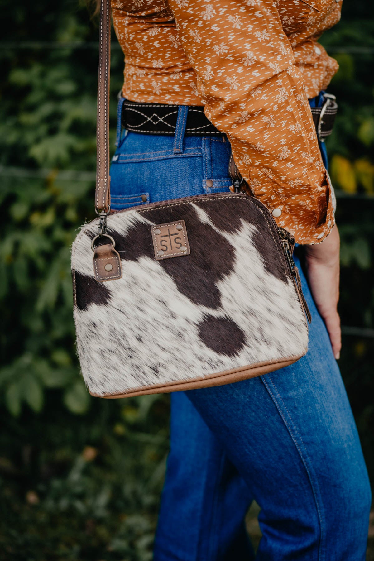 'Weezy' Cowhide Crossbody by STS Ranchwear