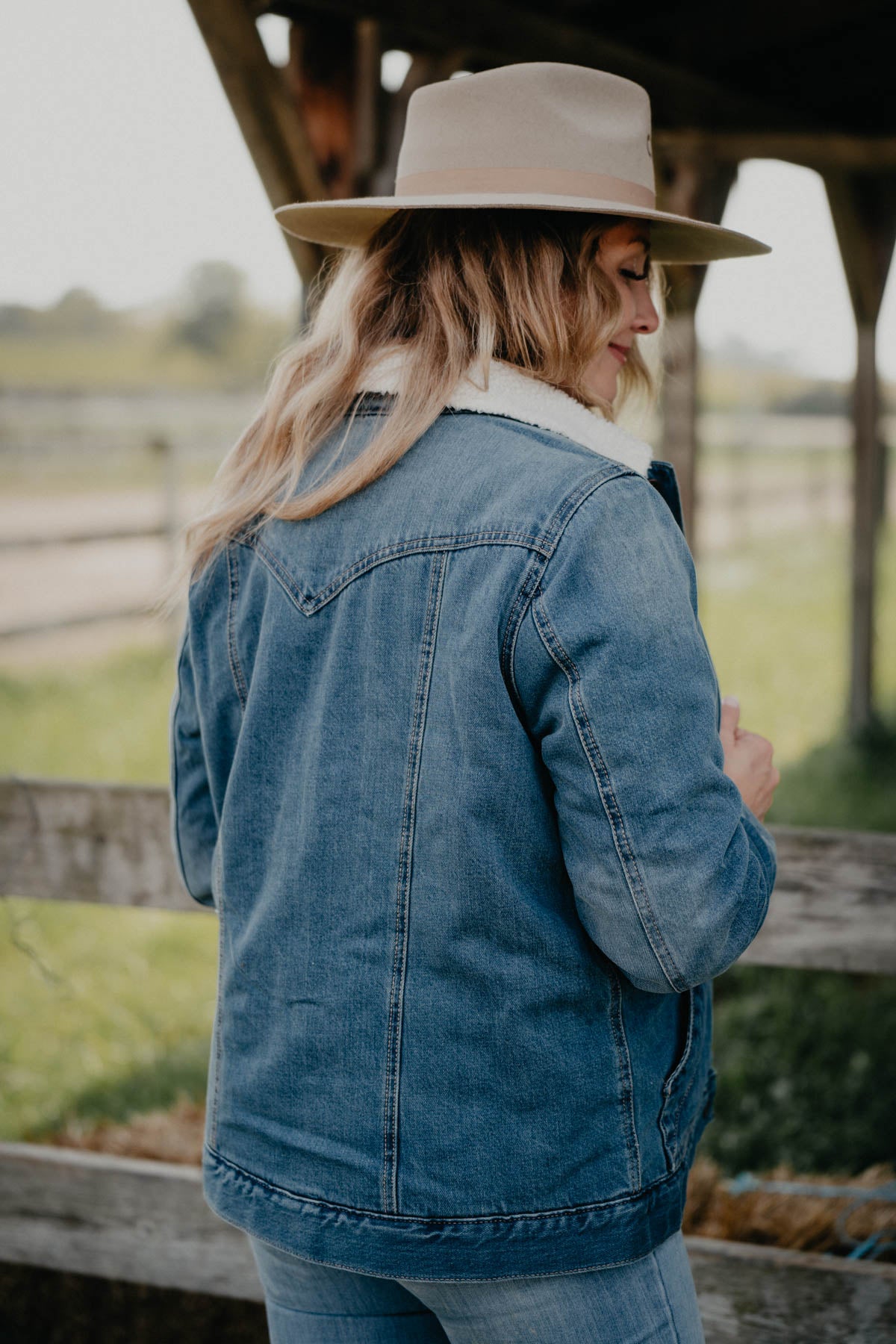 Denim jacket outlet with sherpa womens