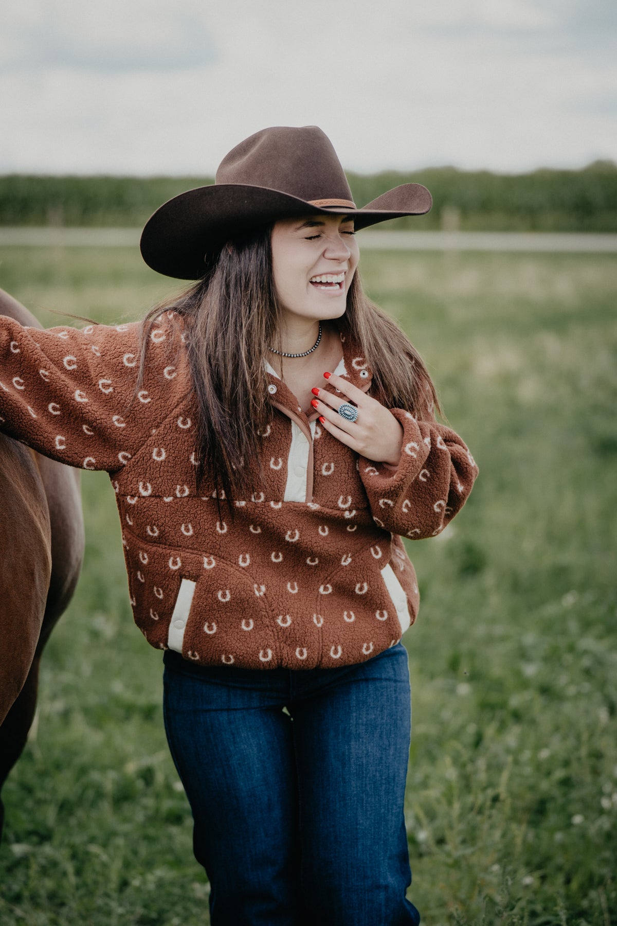 'Andie' Women's Horseshoe Brown Sherpa (XS-L)