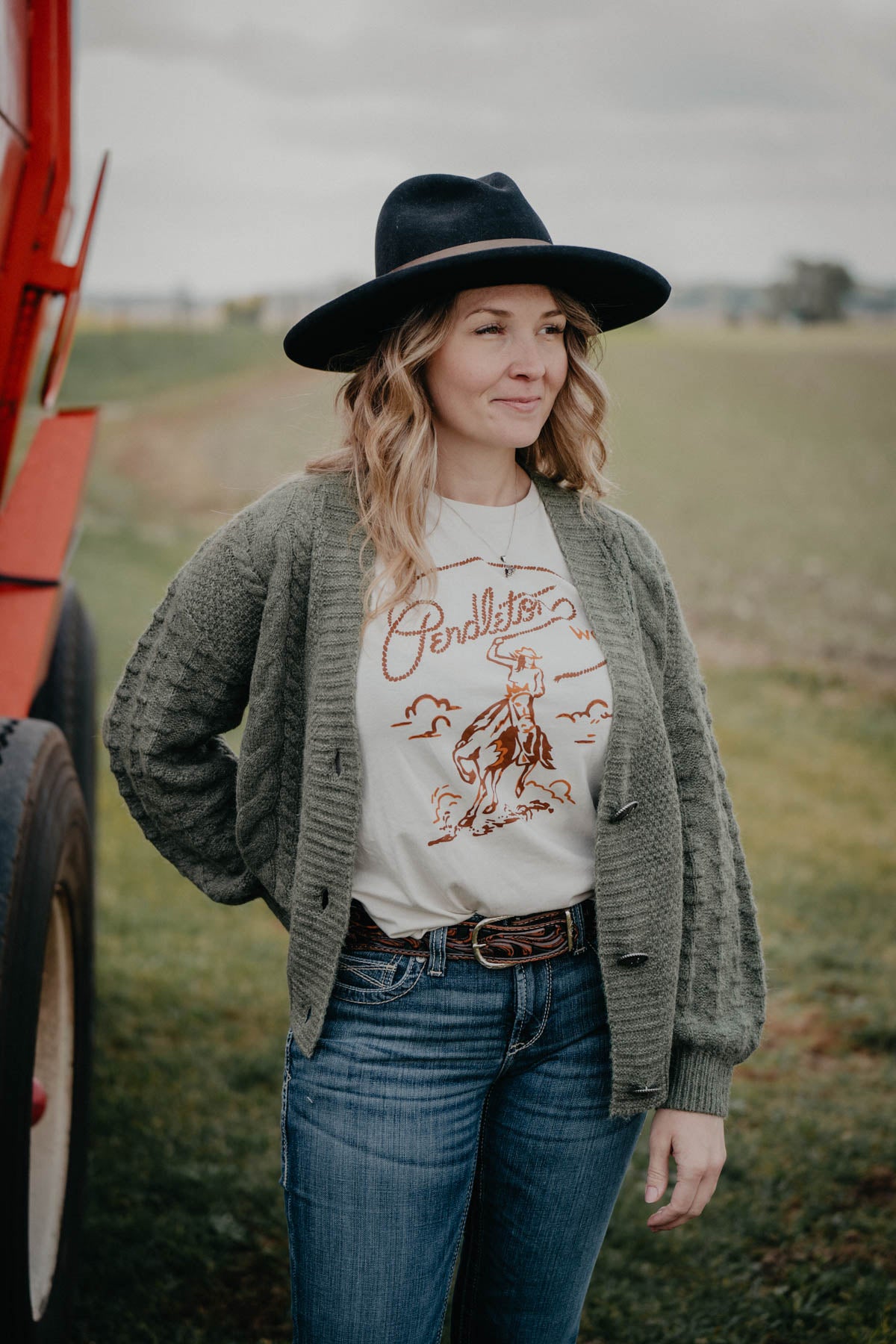 'Rodeo Cowgirl' Ivory Pendleton Graphic T