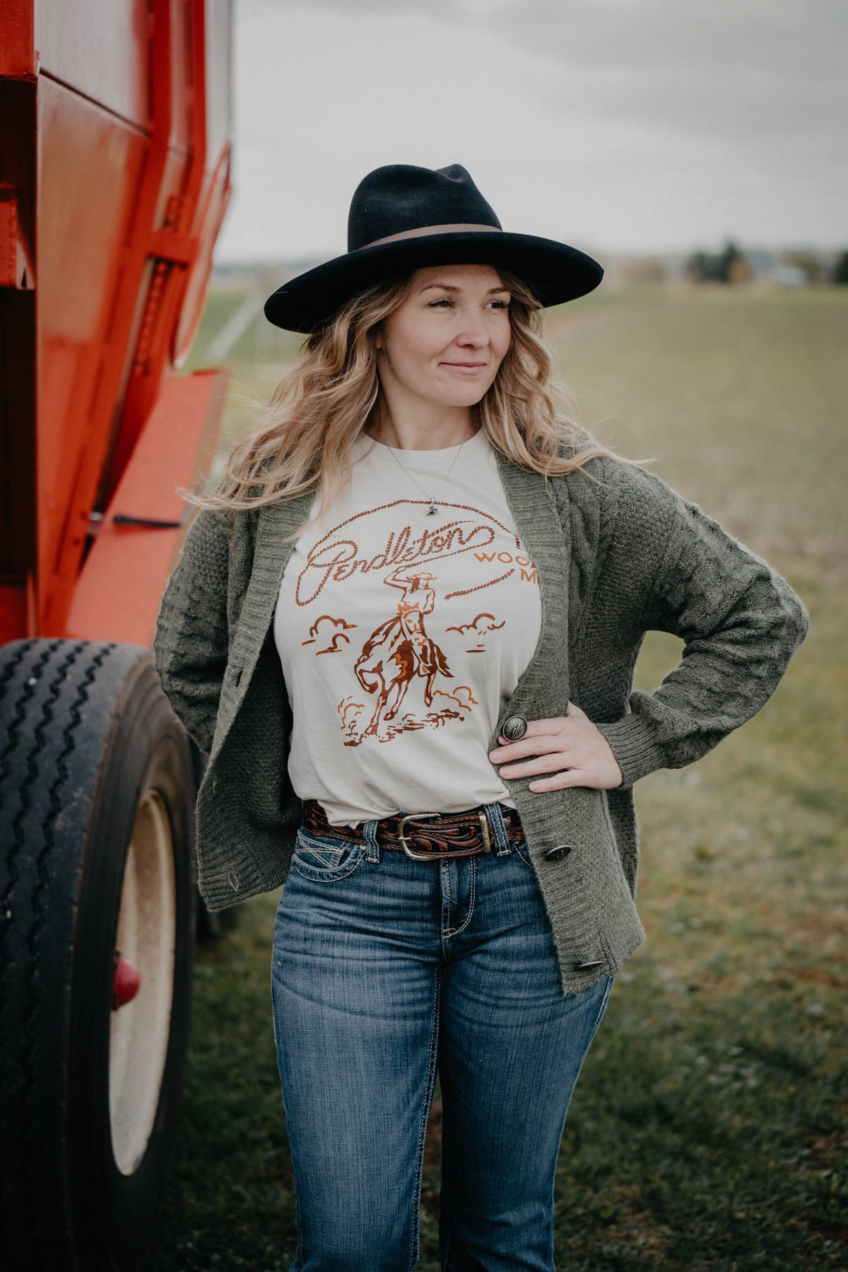 'Rodeo Cowgirl' Ivory Pendleton Graphic T