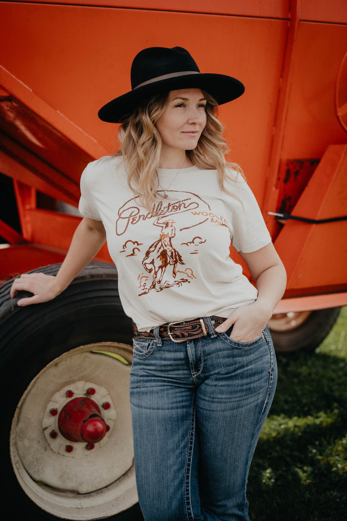 'Rodeo Cowgirl' Ivory Pendleton Graphic T