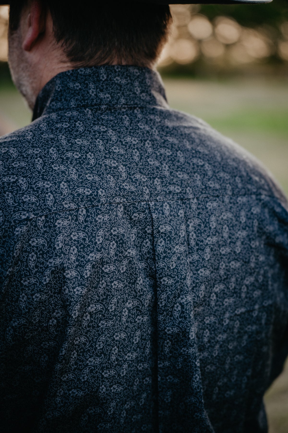 'Alvin' Men's Charcoal Paisley Long Sleeve Button Up (S-XXL)