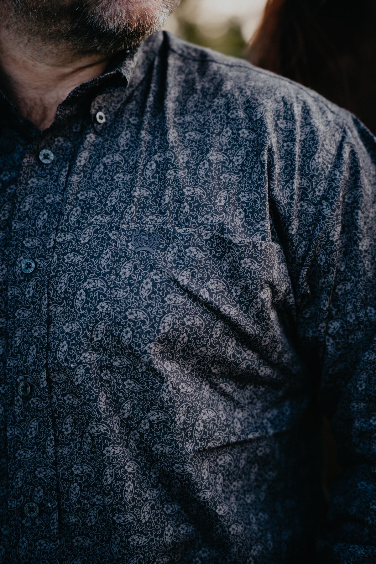 'Alvin' Men's Charcoal Paisley Long Sleeve Button Up (S-XXL)