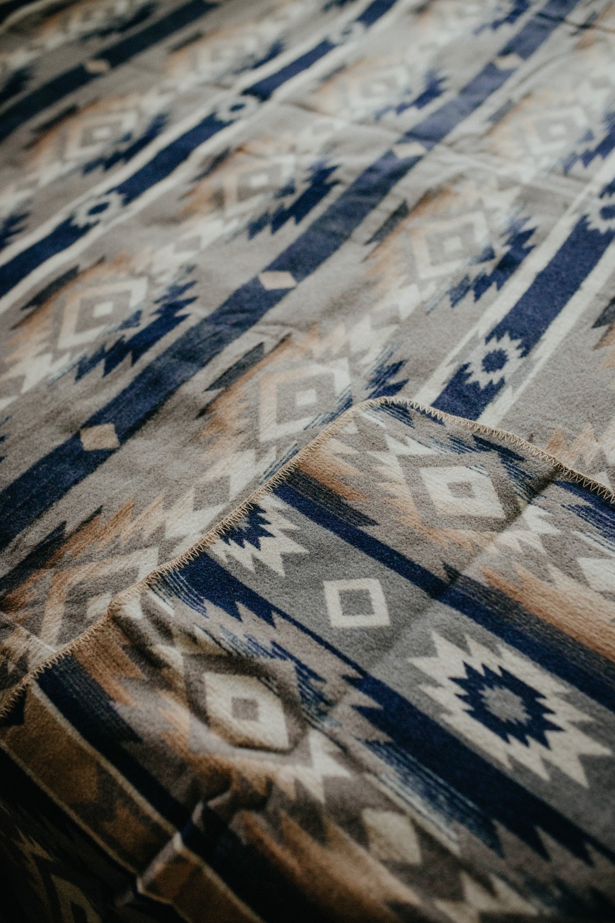 Wool Blend Aztec Blankets (Full/Queen and King; 2 Prints/Colours)